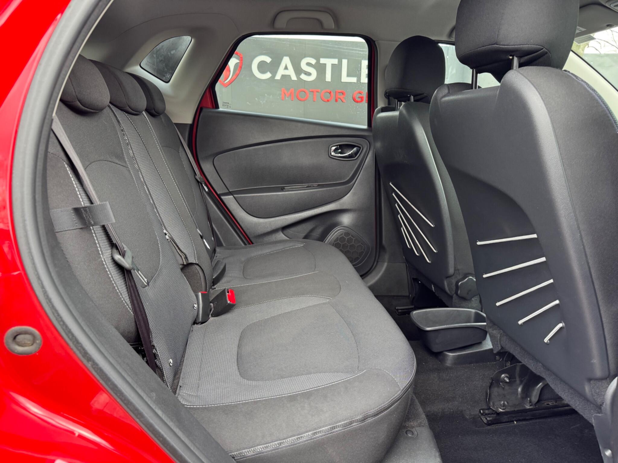 Renault Captur - Image 21