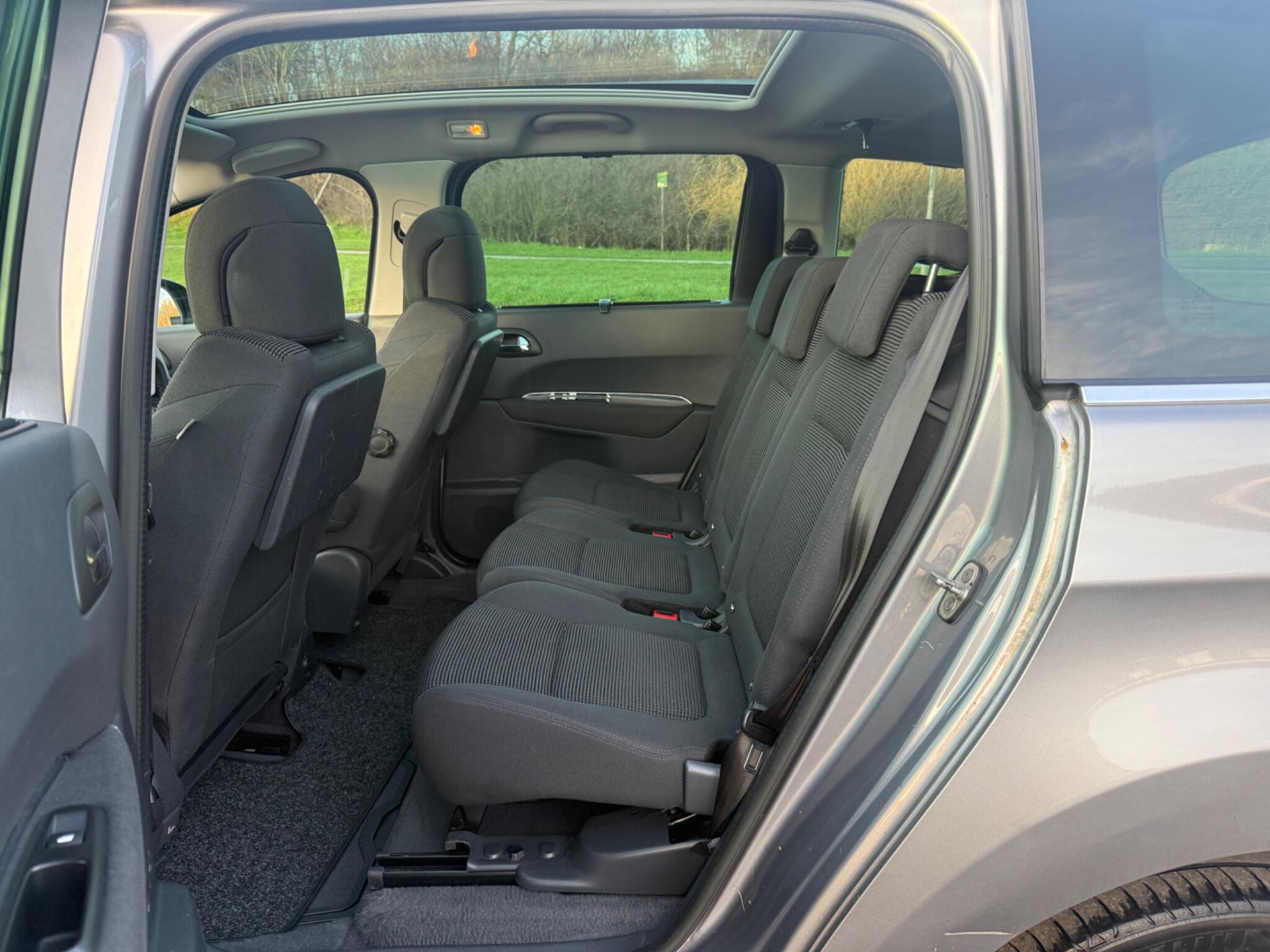 Peugeot 5008 - Image 9