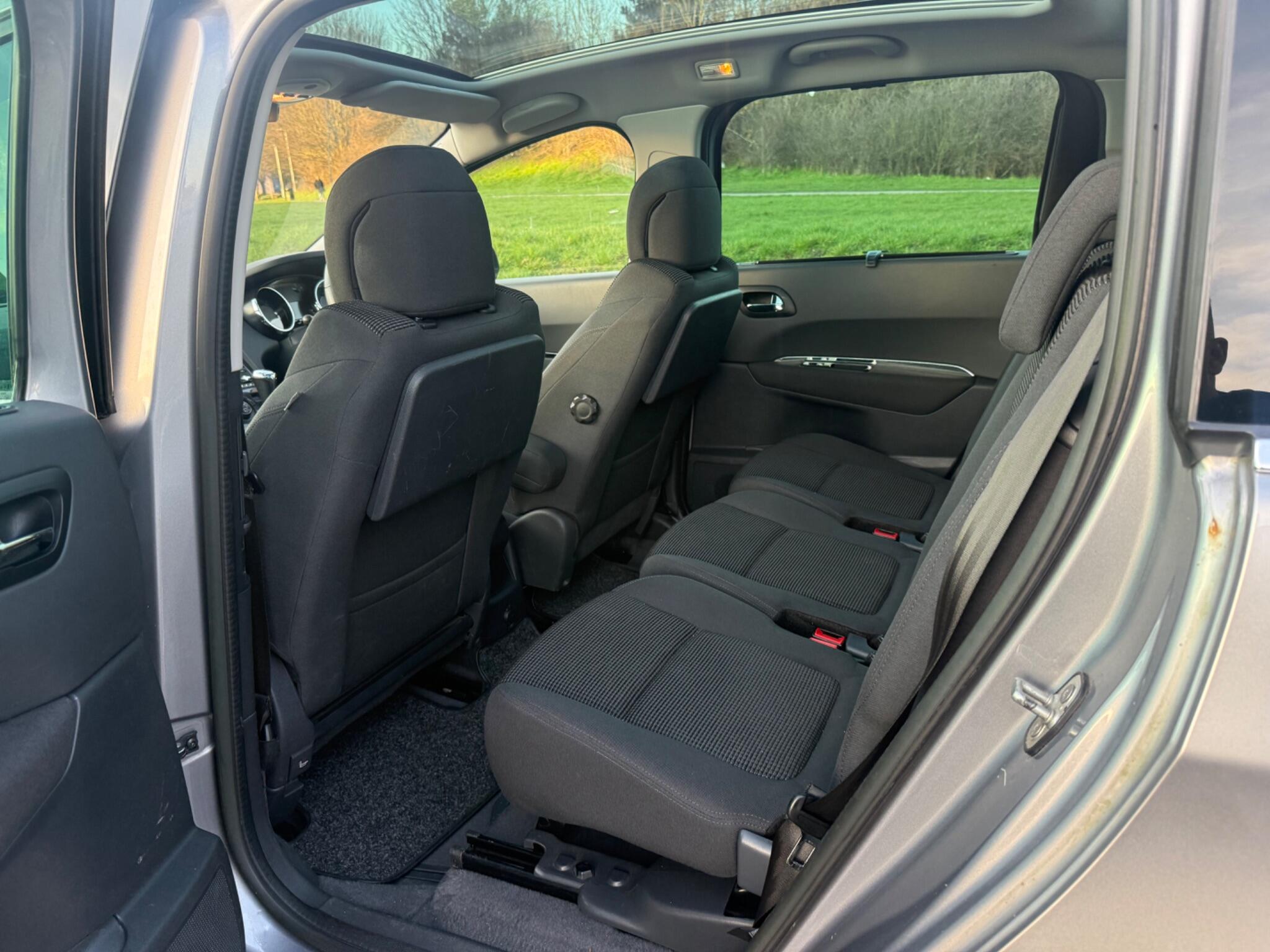 Peugeot 5008 - Image 11