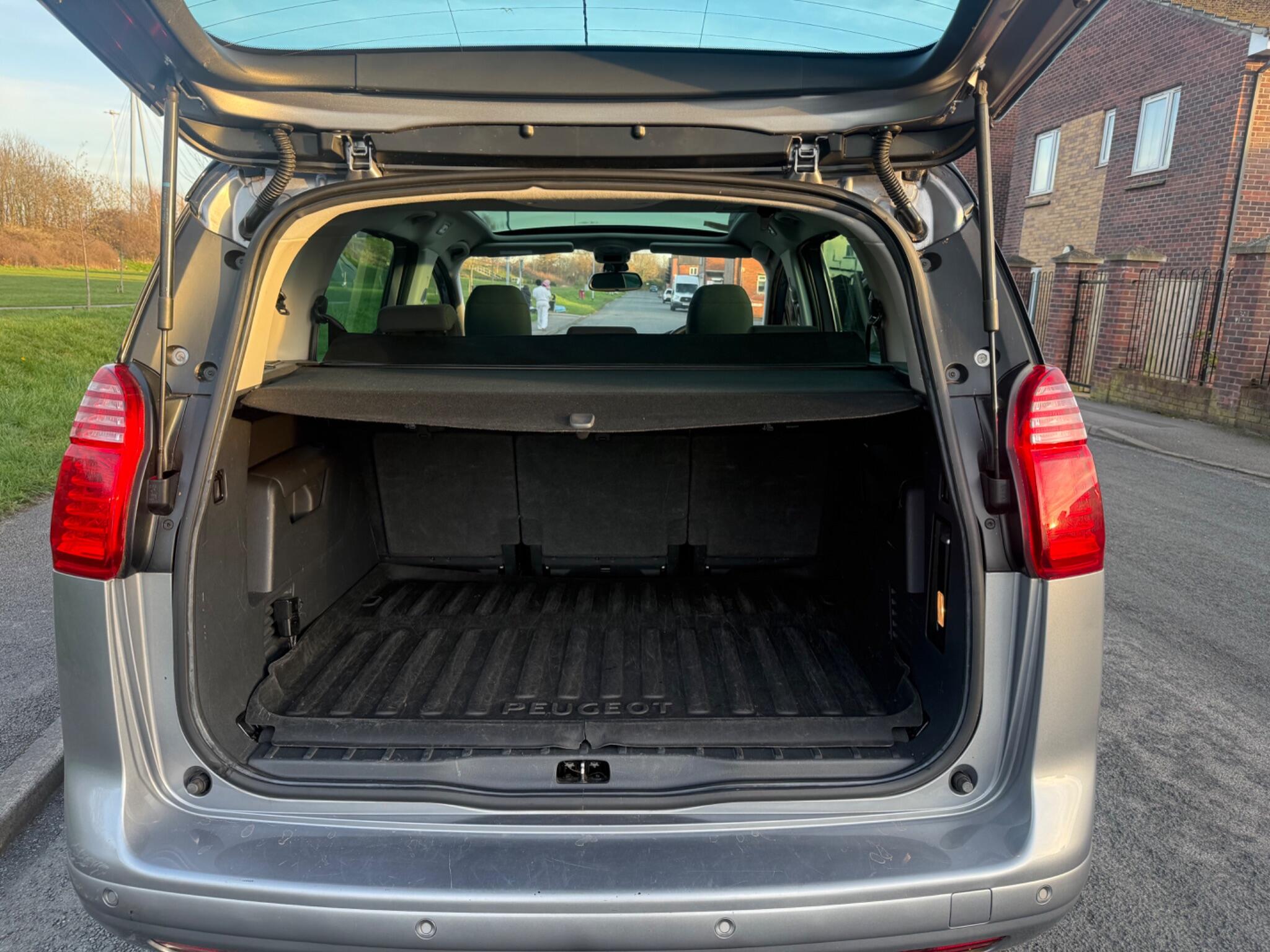 Peugeot 5008 - Image 15