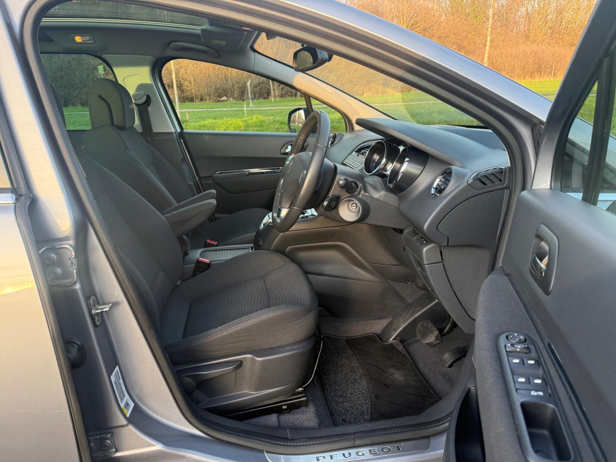 Peugeot 5008 - Image 17