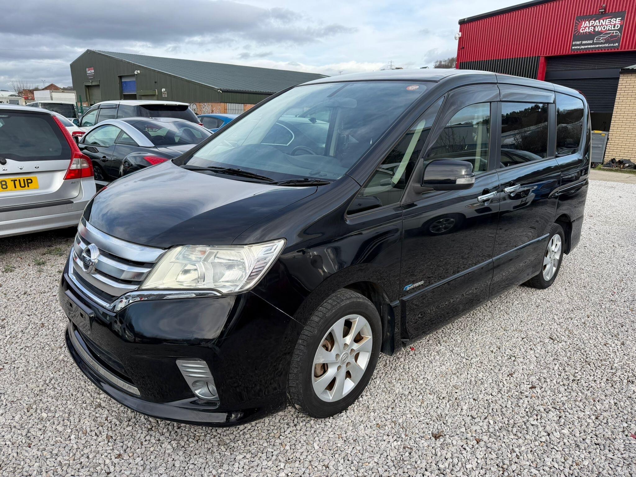 Nissan Serena - Image 3