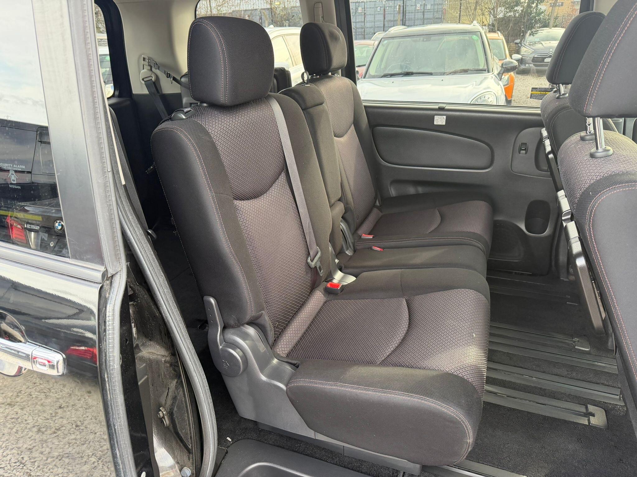 Nissan Serena - Image 11