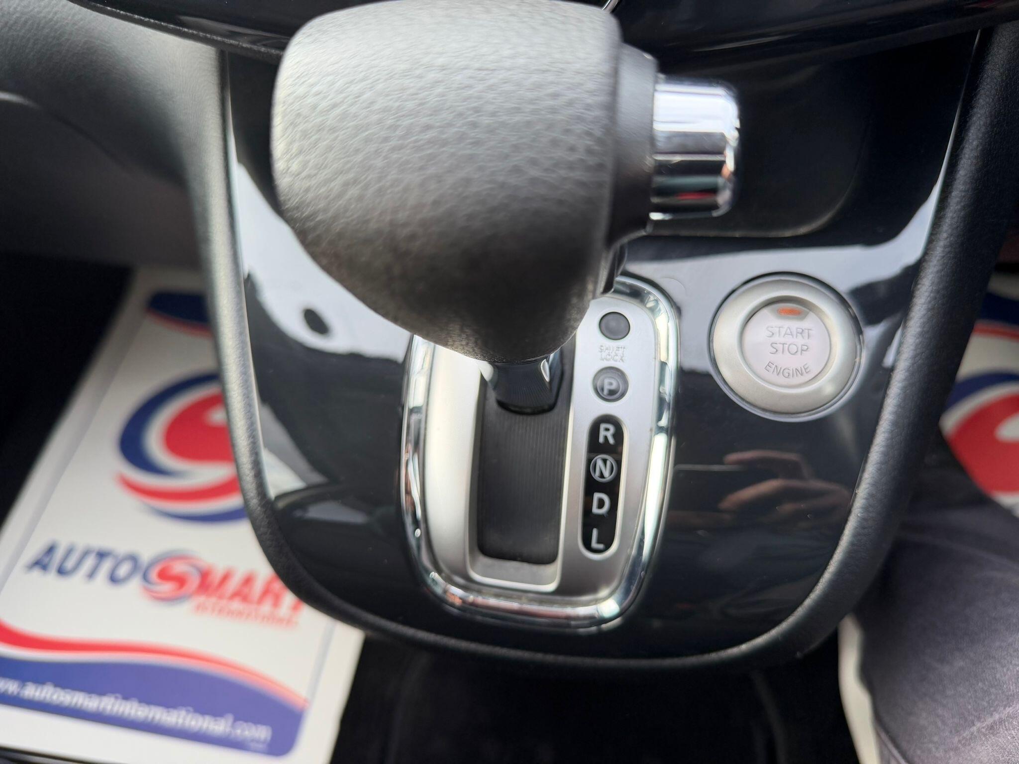 Nissan Serena - Image 24