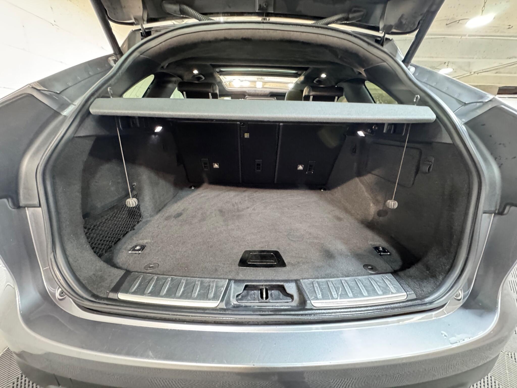 Jaguar F-Pace - Image 14