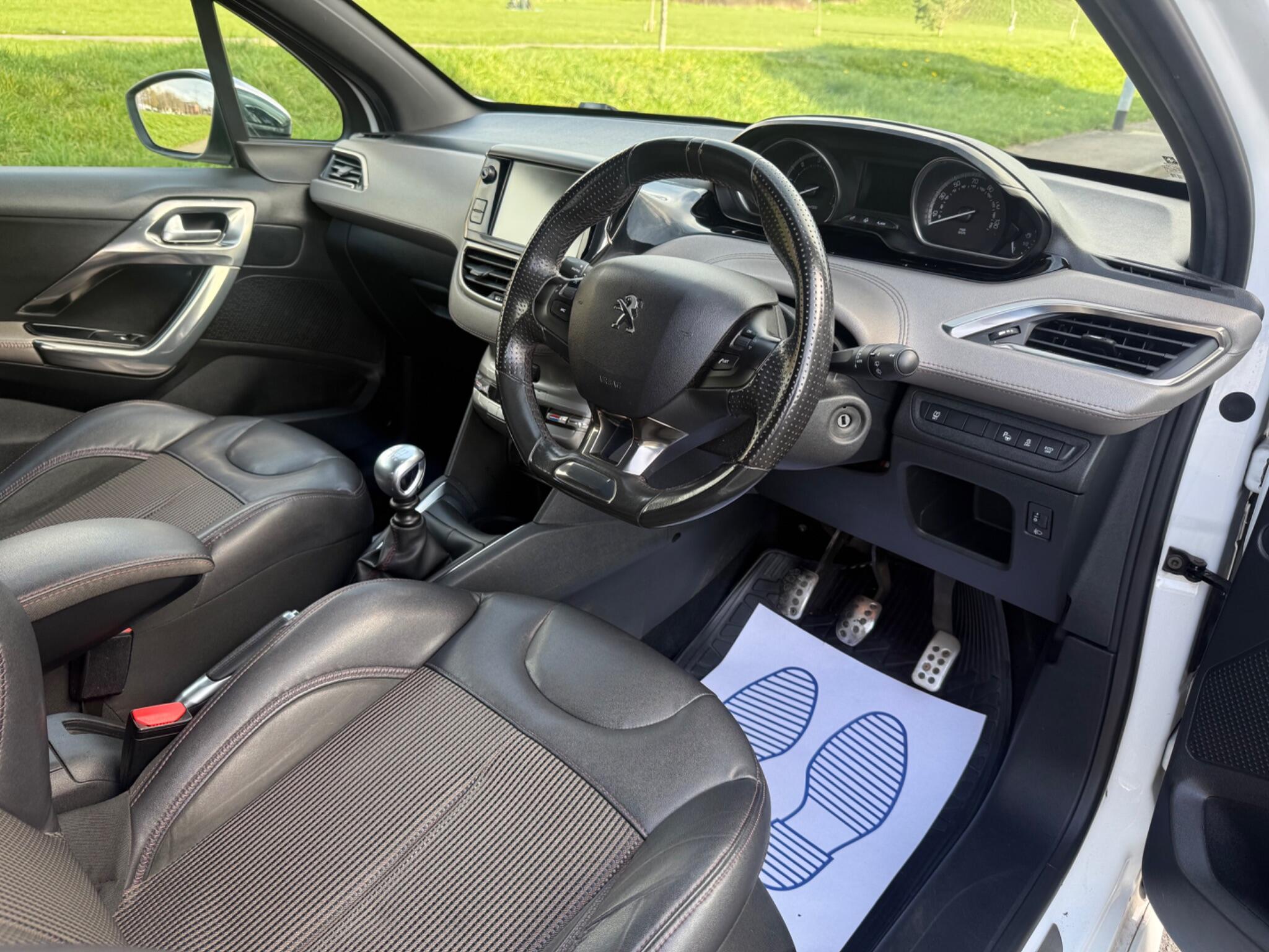 Peugeot 208 - Image 14