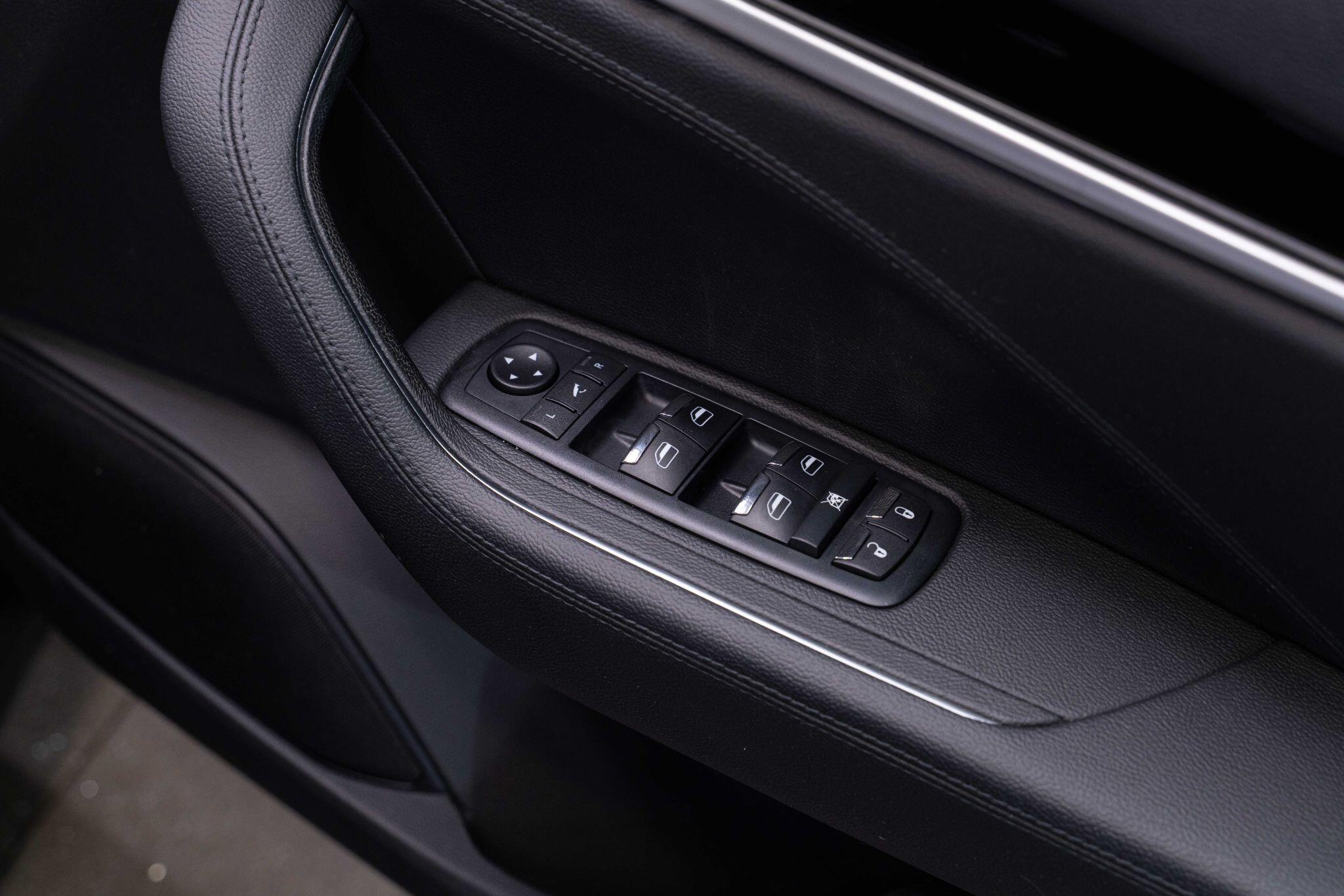 Maserati Levante - Image 44