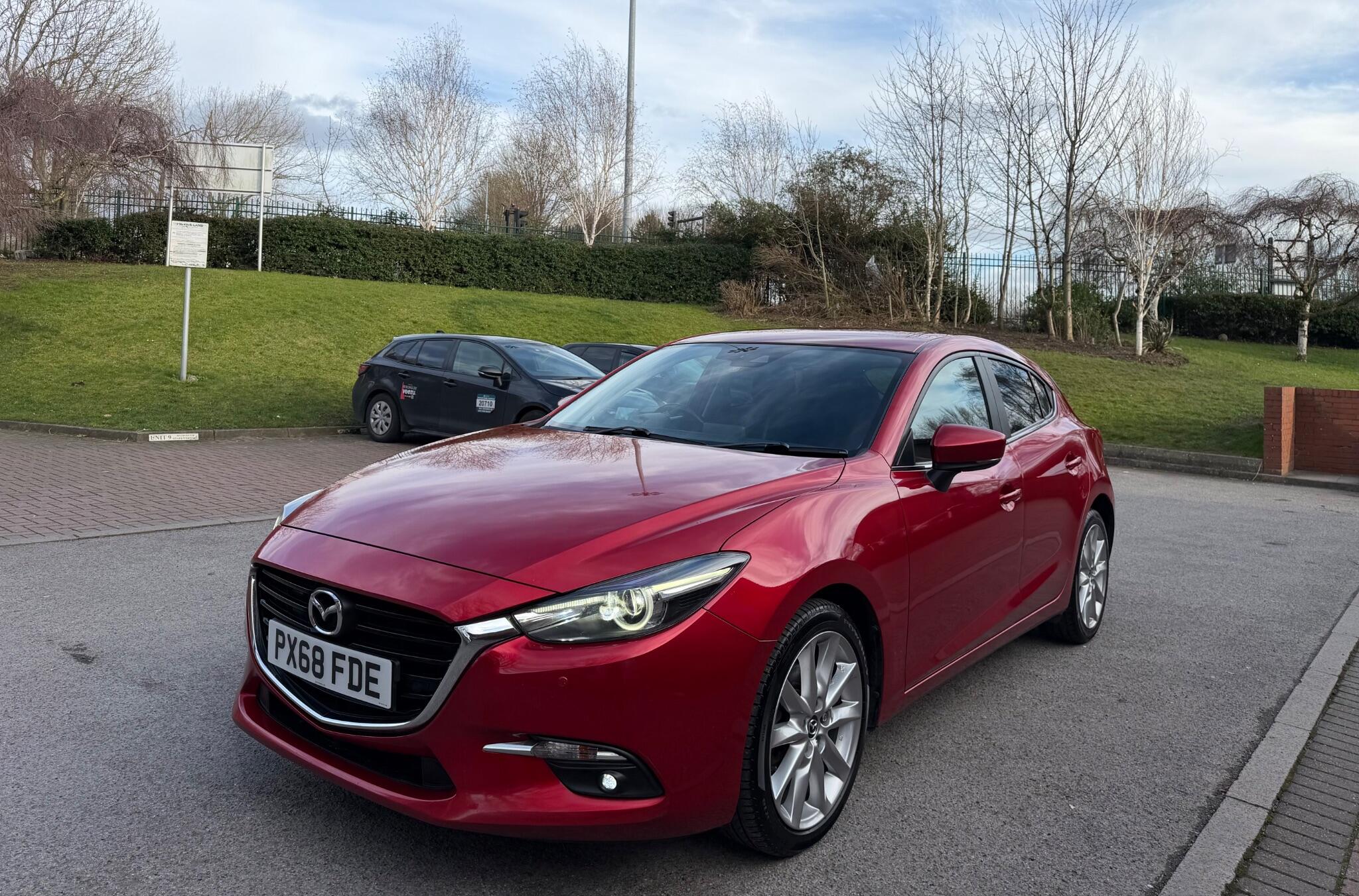 Mazda MAZDA3 - Image 2