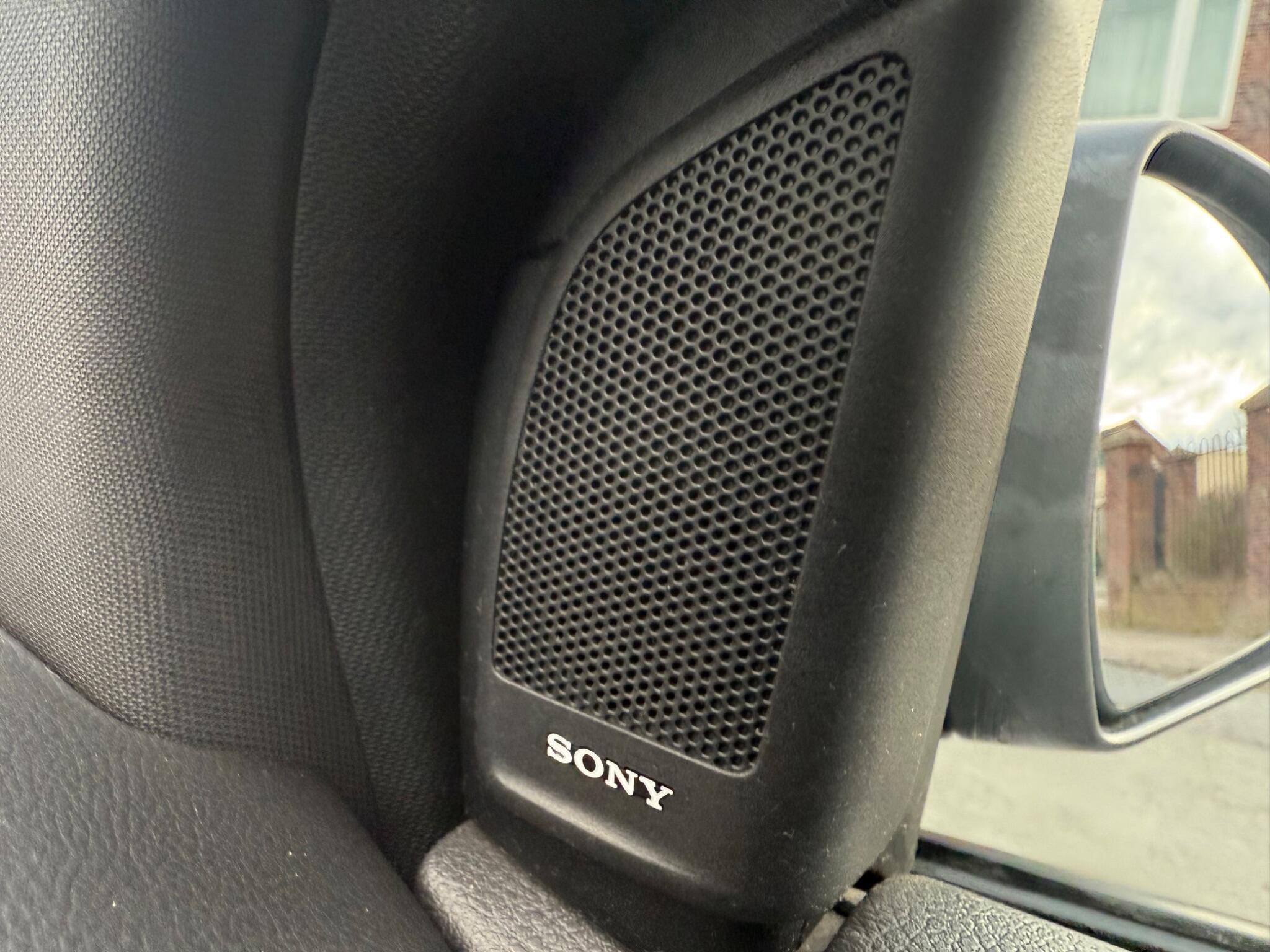 Ford Focus - Image 11