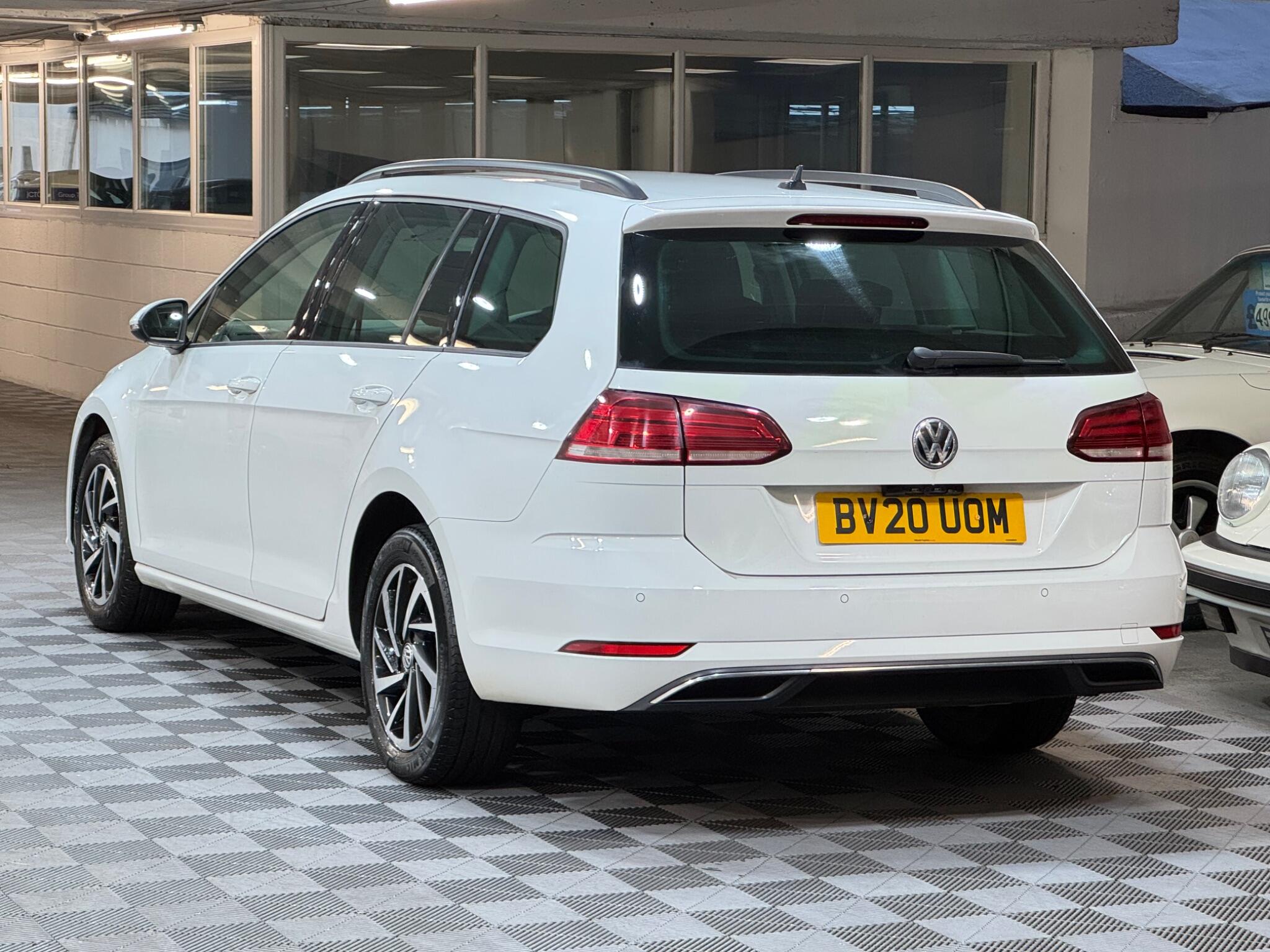 Volkswagen Golf - Image 3