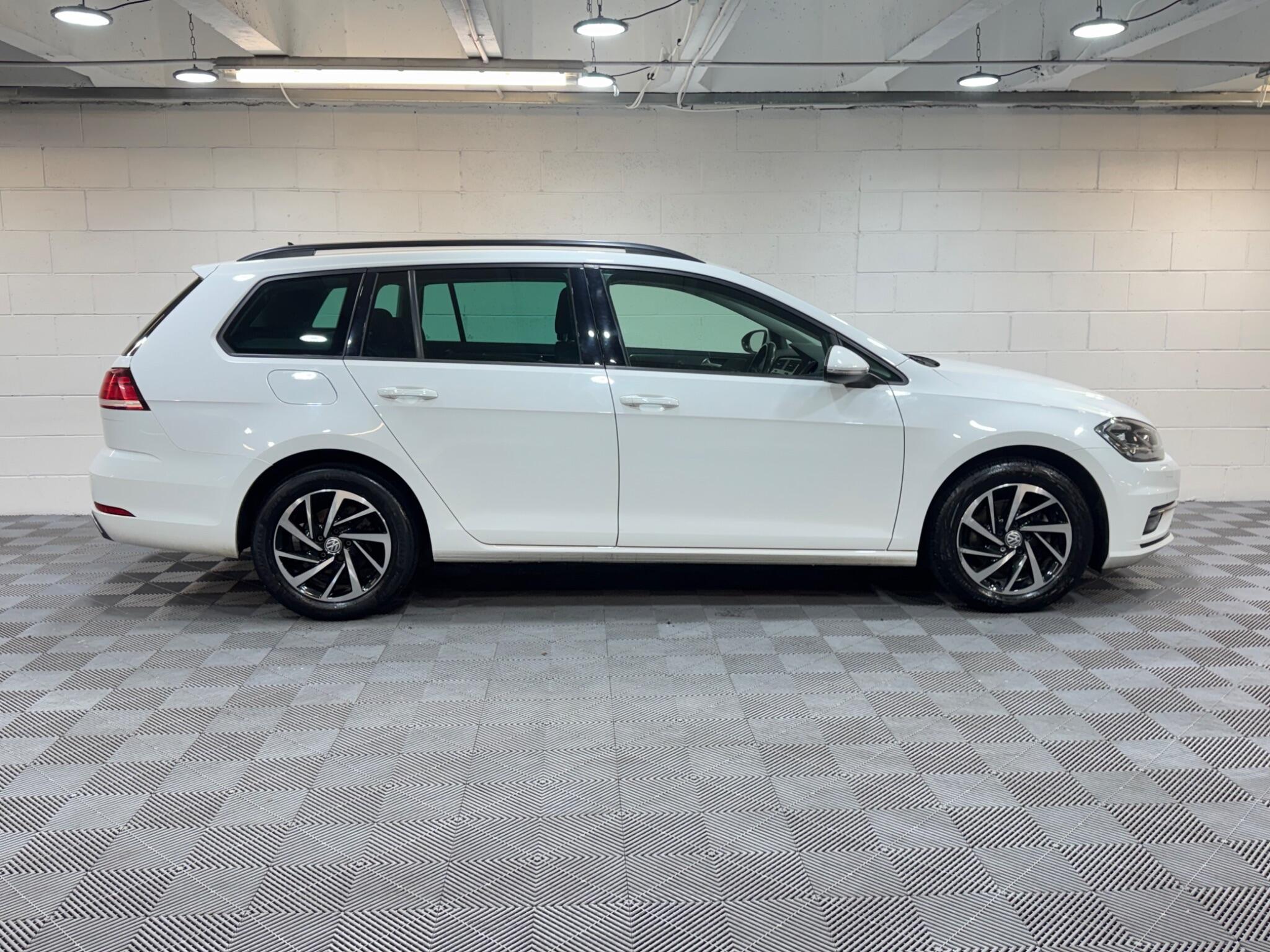 Volkswagen Golf - Image 5