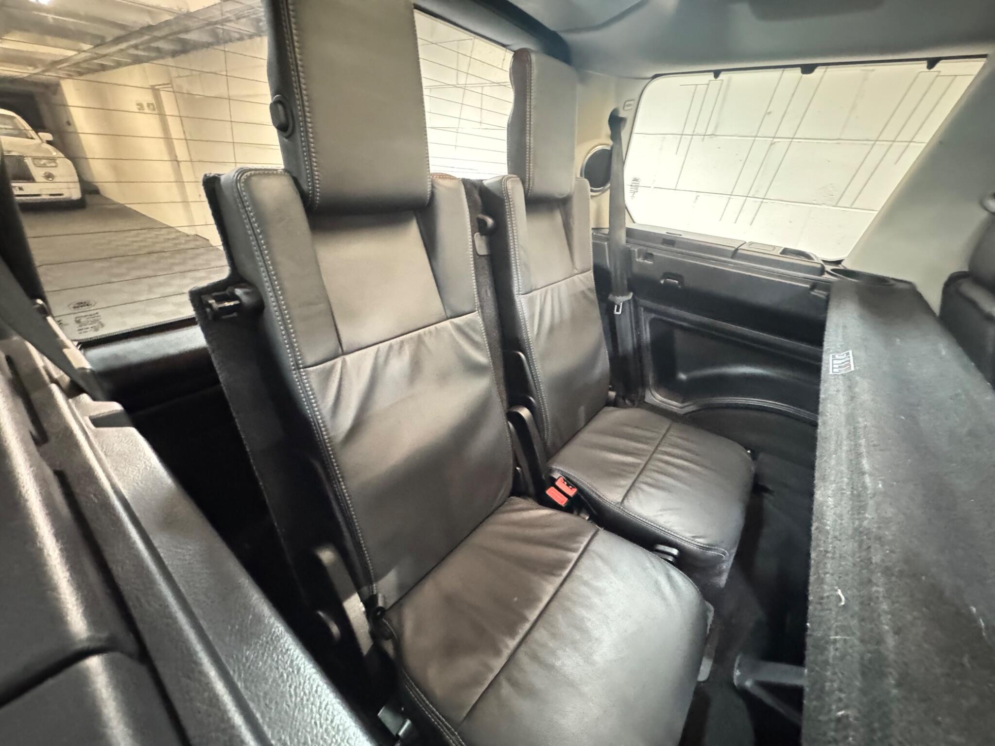 Land Rover DISCOVERY 4 - Image 14