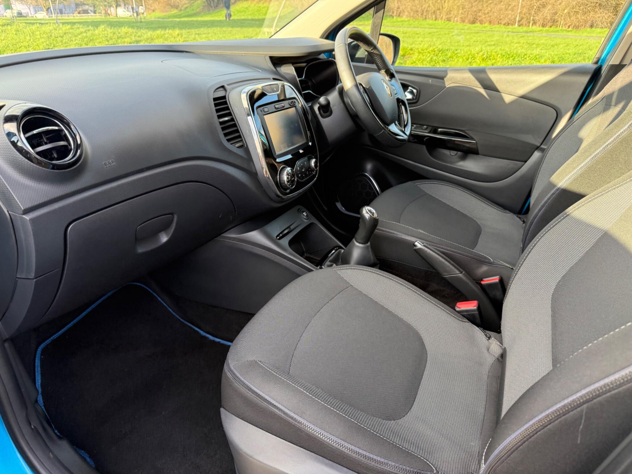 Renault Captur - Image 8