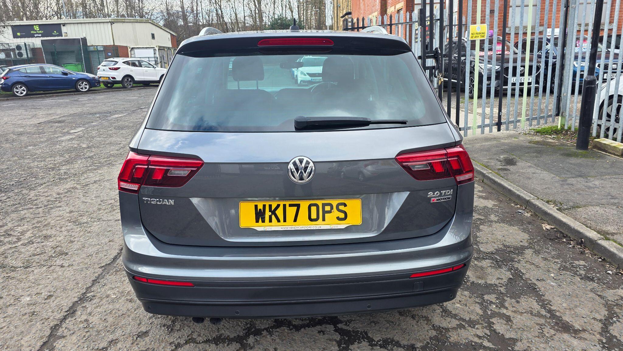 Volkswagen Tiguan - Image 14