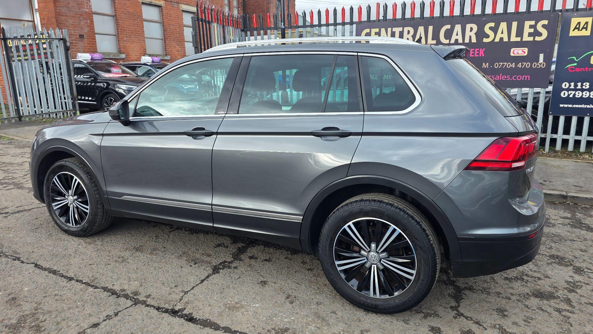 Volkswagen Tiguan - Image 16