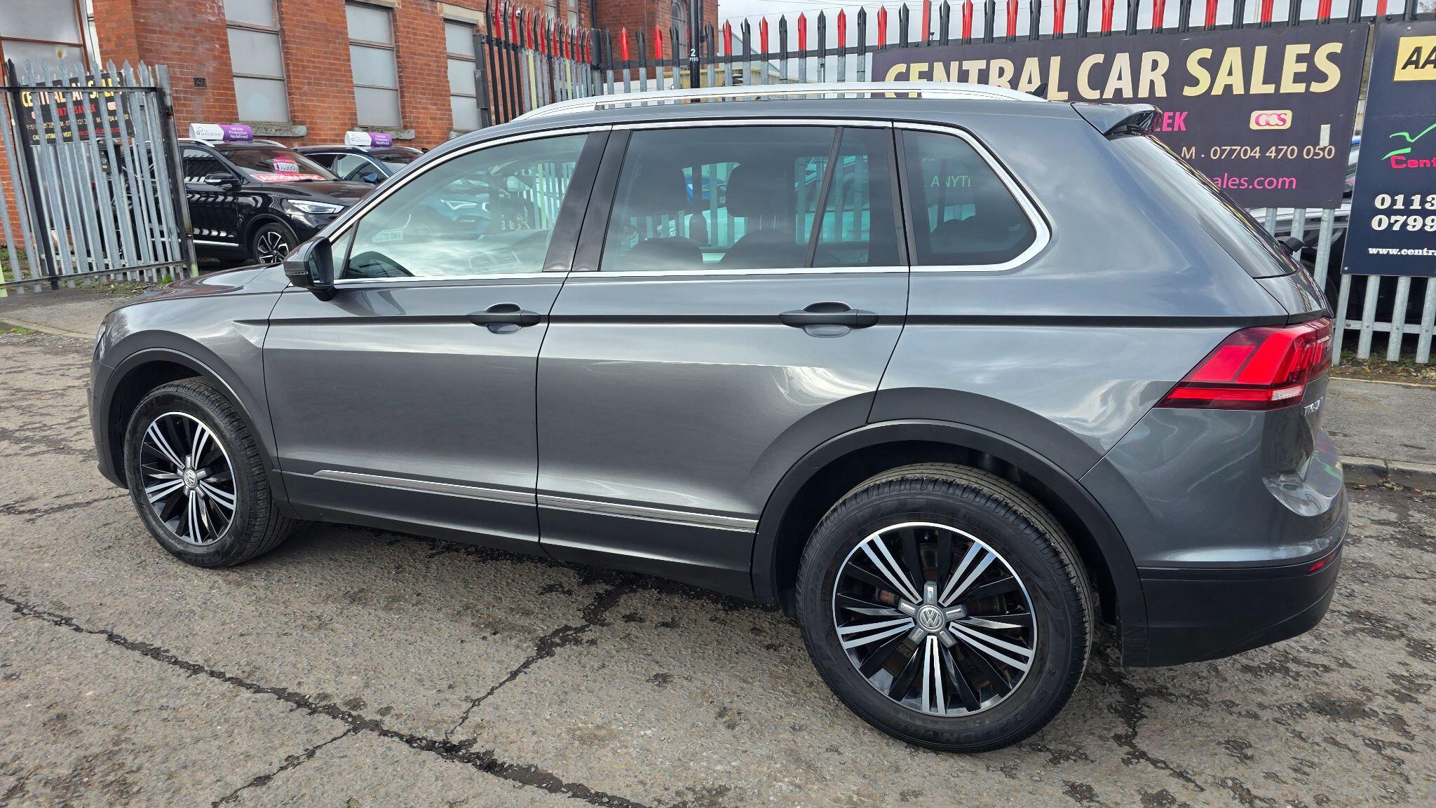 Volkswagen Tiguan - Image 18
