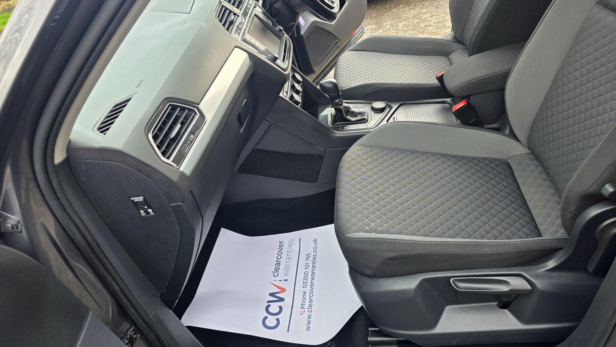 Volkswagen Tiguan - Image 33