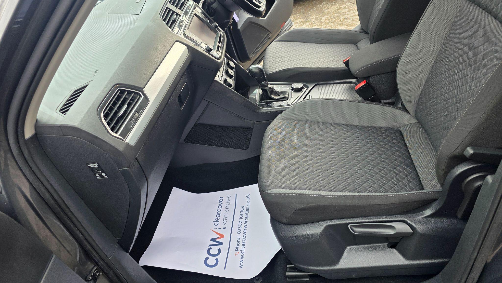 Volkswagen Tiguan - Image 34