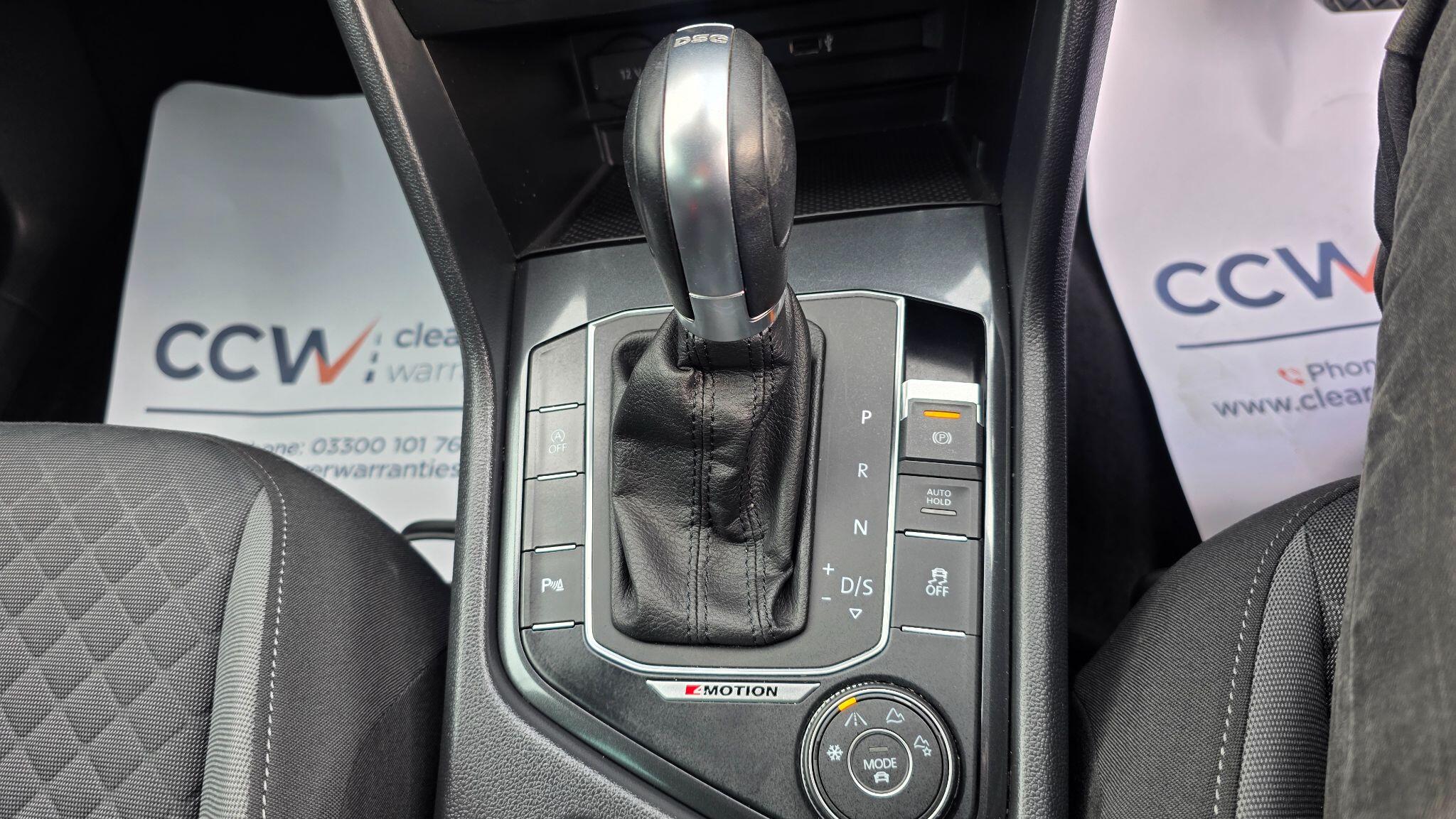 Volkswagen Tiguan - Image 39