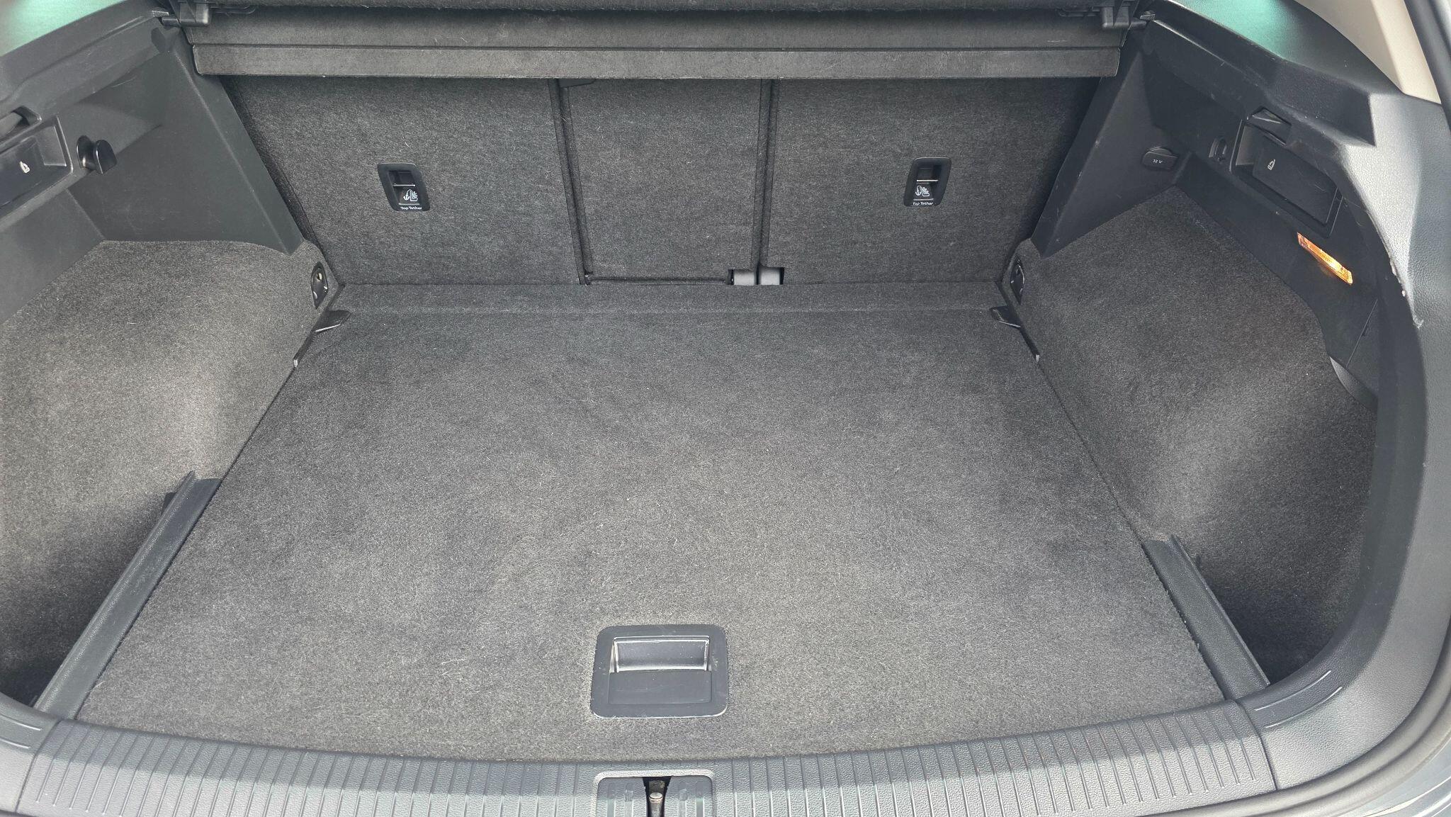 Volkswagen Tiguan - Image 48