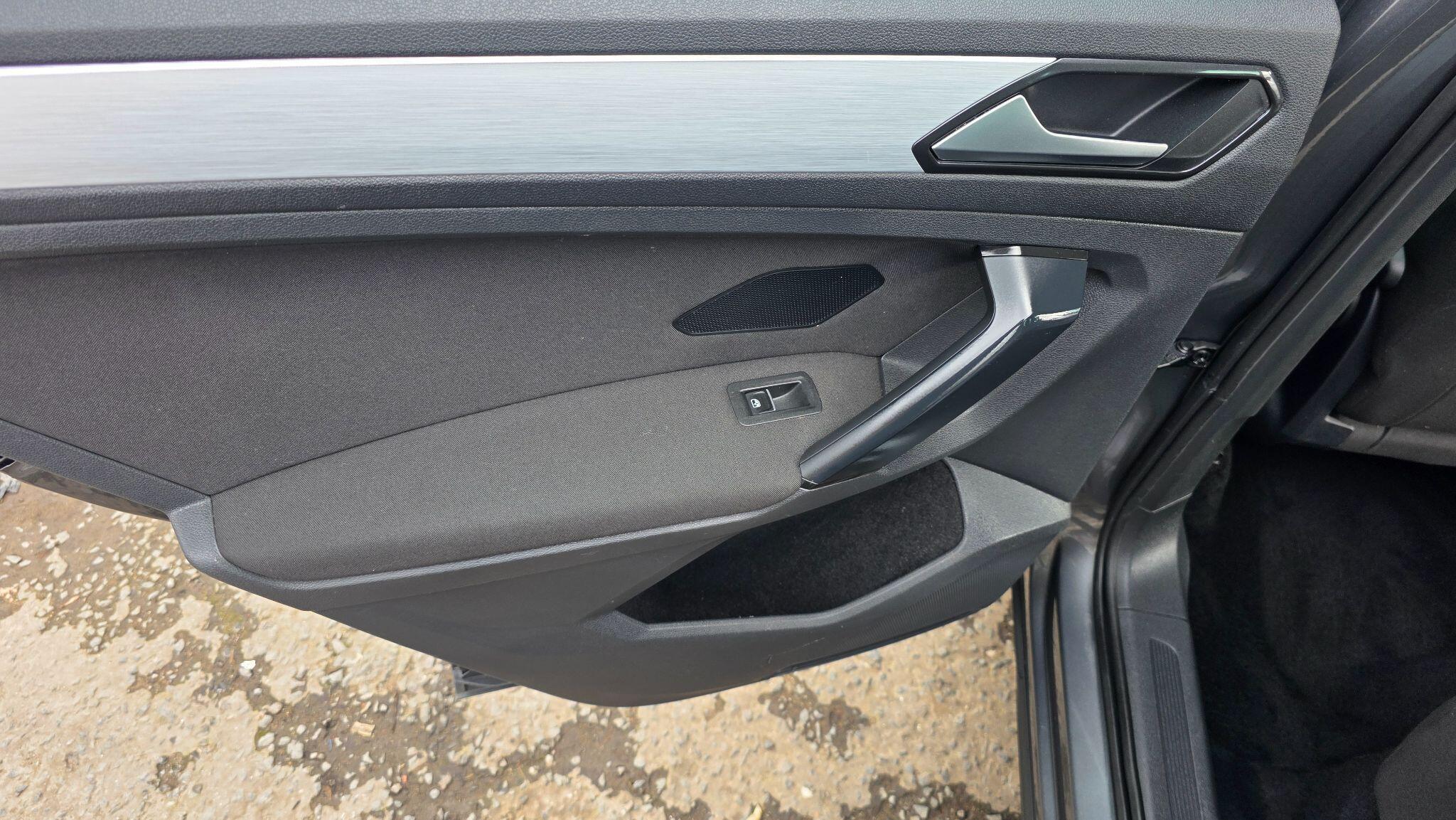 Volkswagen Tiguan - Image 53