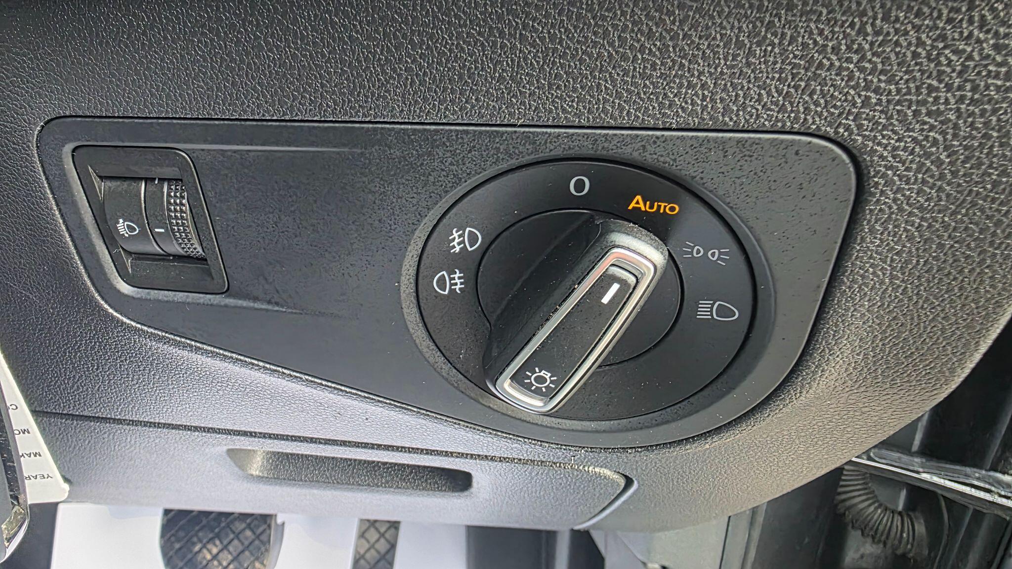 Volkswagen Tiguan - Image 54