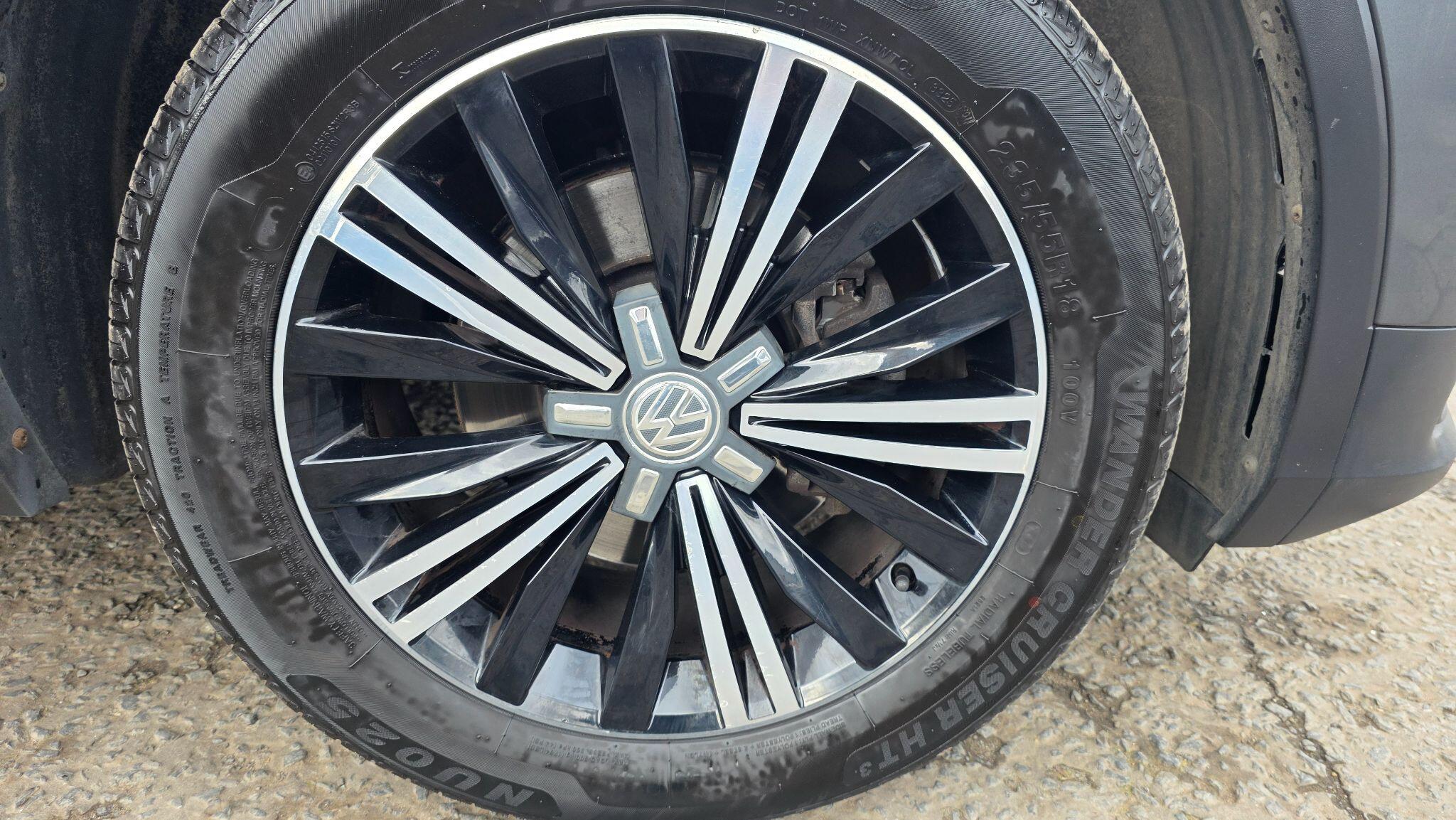 Volkswagen Tiguan - Image 66