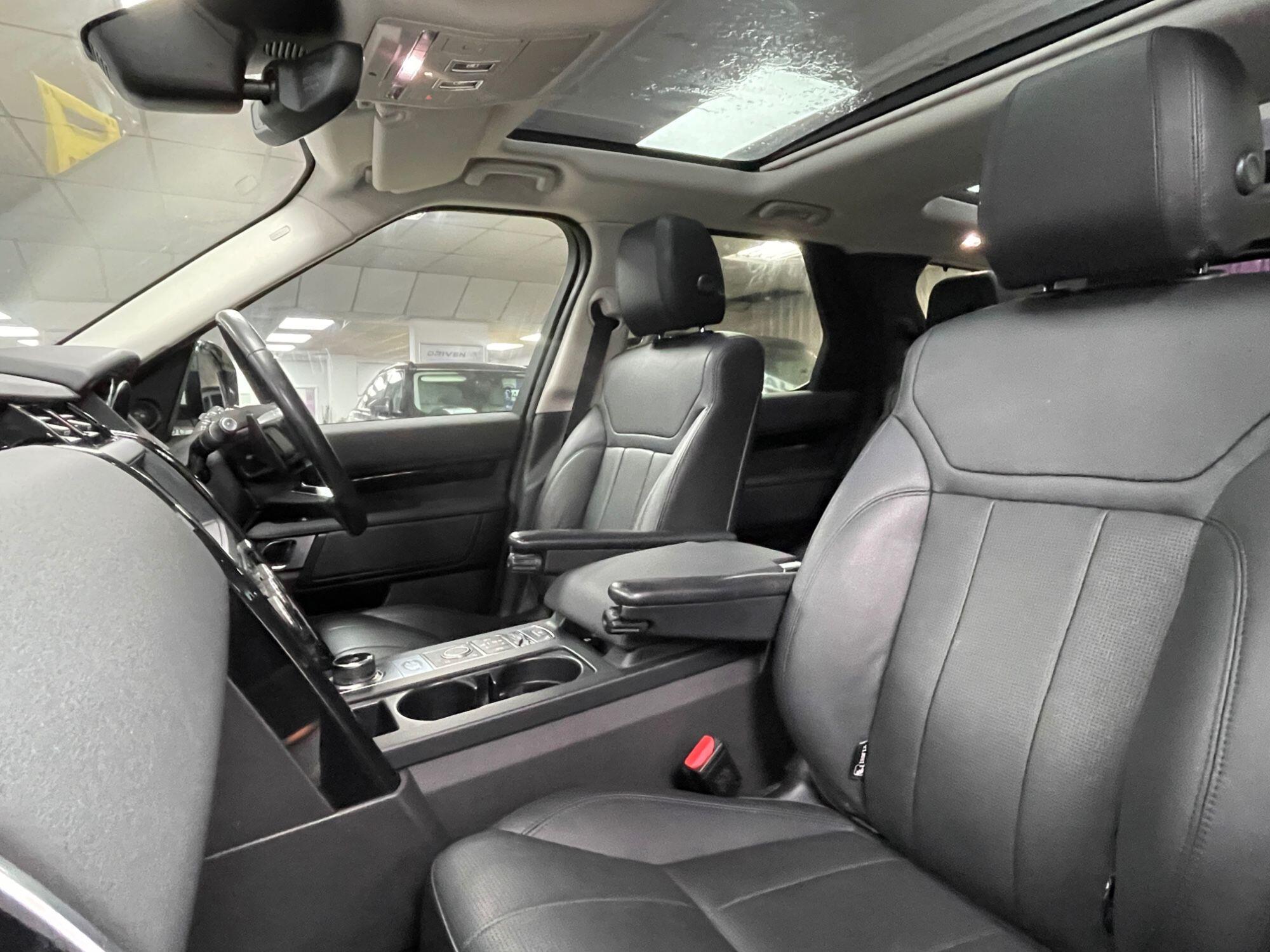 Land Rover Discovery - Image 35