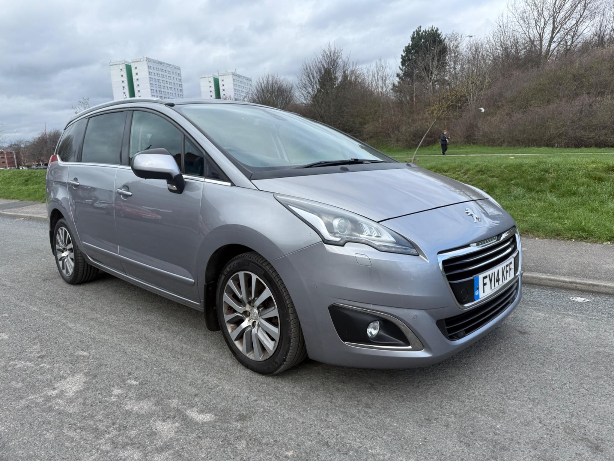 Peugeot 5008 - Image 2