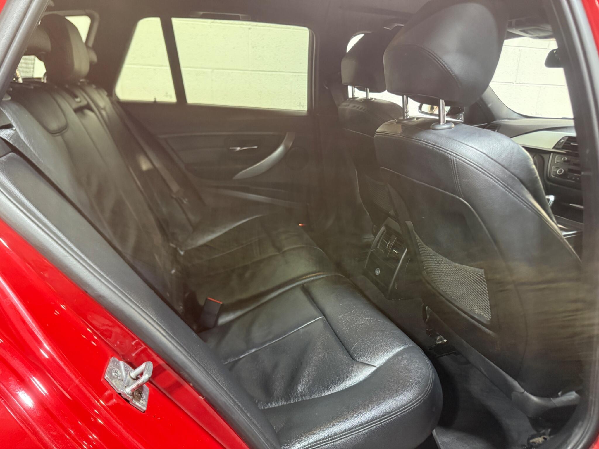 BMW 3 Series - Image 11