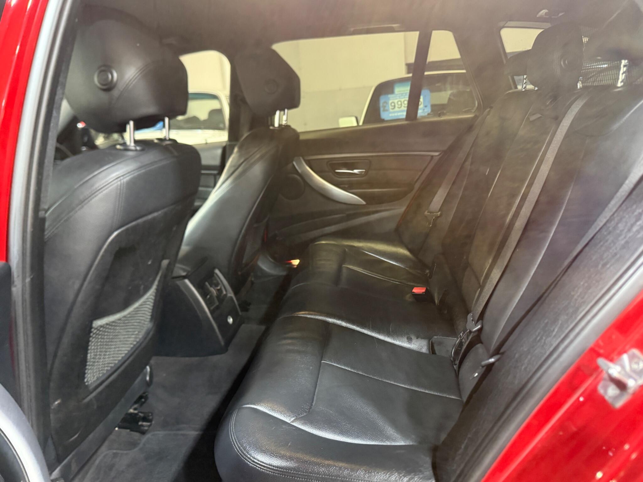 BMW 3 Series - Image 12