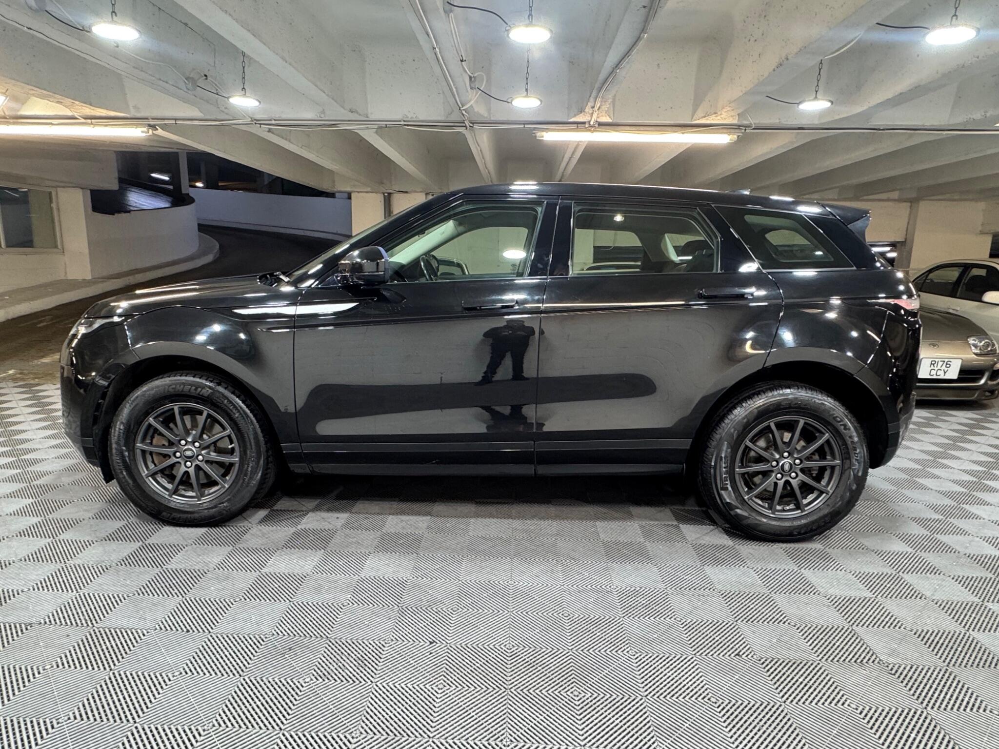 Land Rover Range Rover Evoque - Image 2