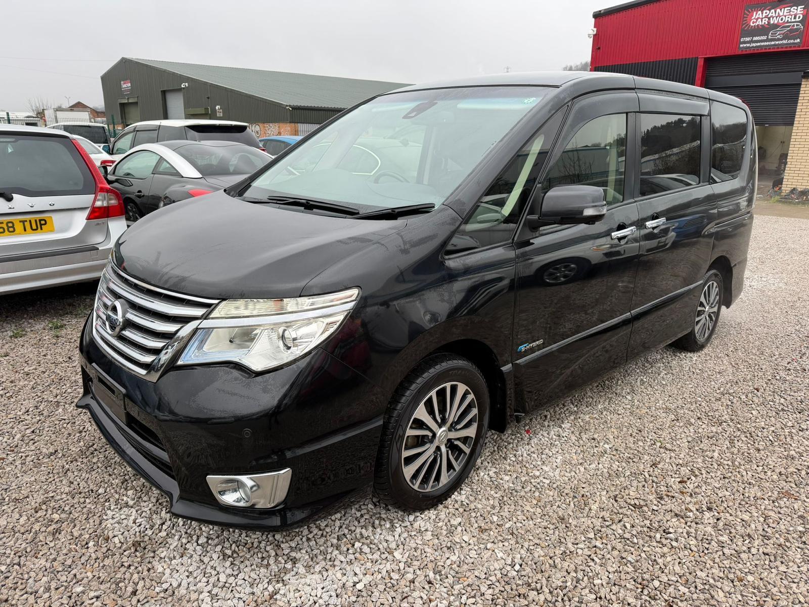 Nissan Serena - Image 2