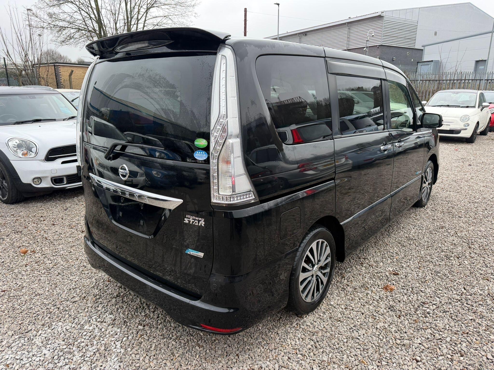 Nissan Serena - Image 3