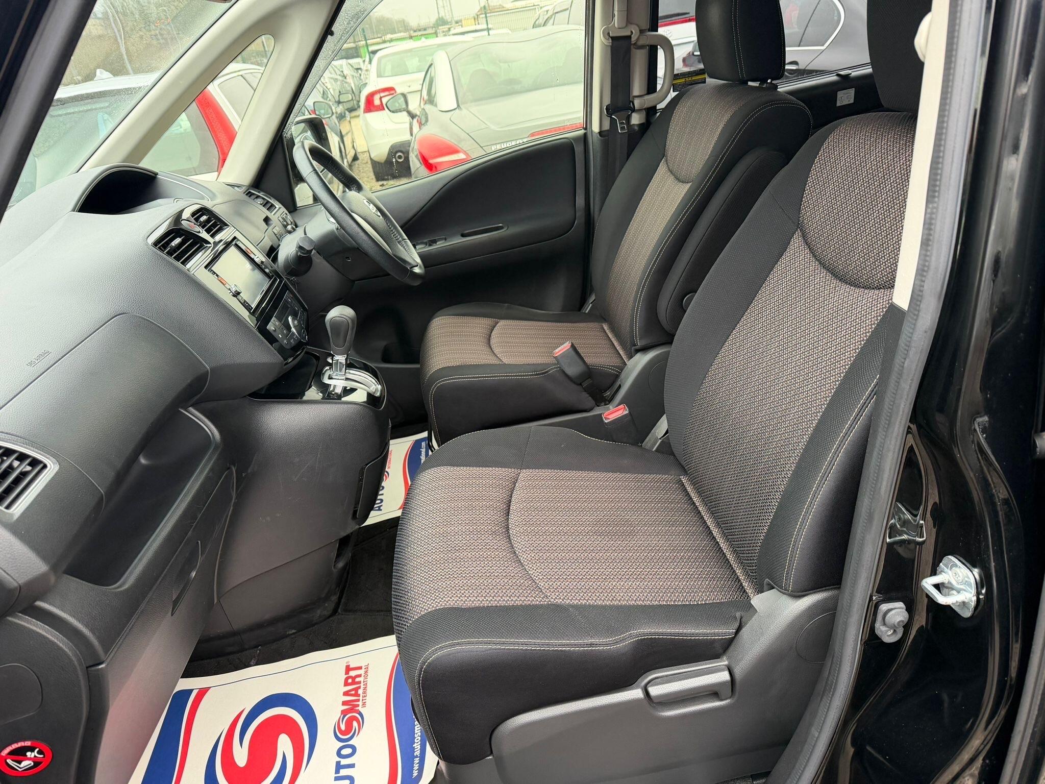 Nissan Serena - Image 10