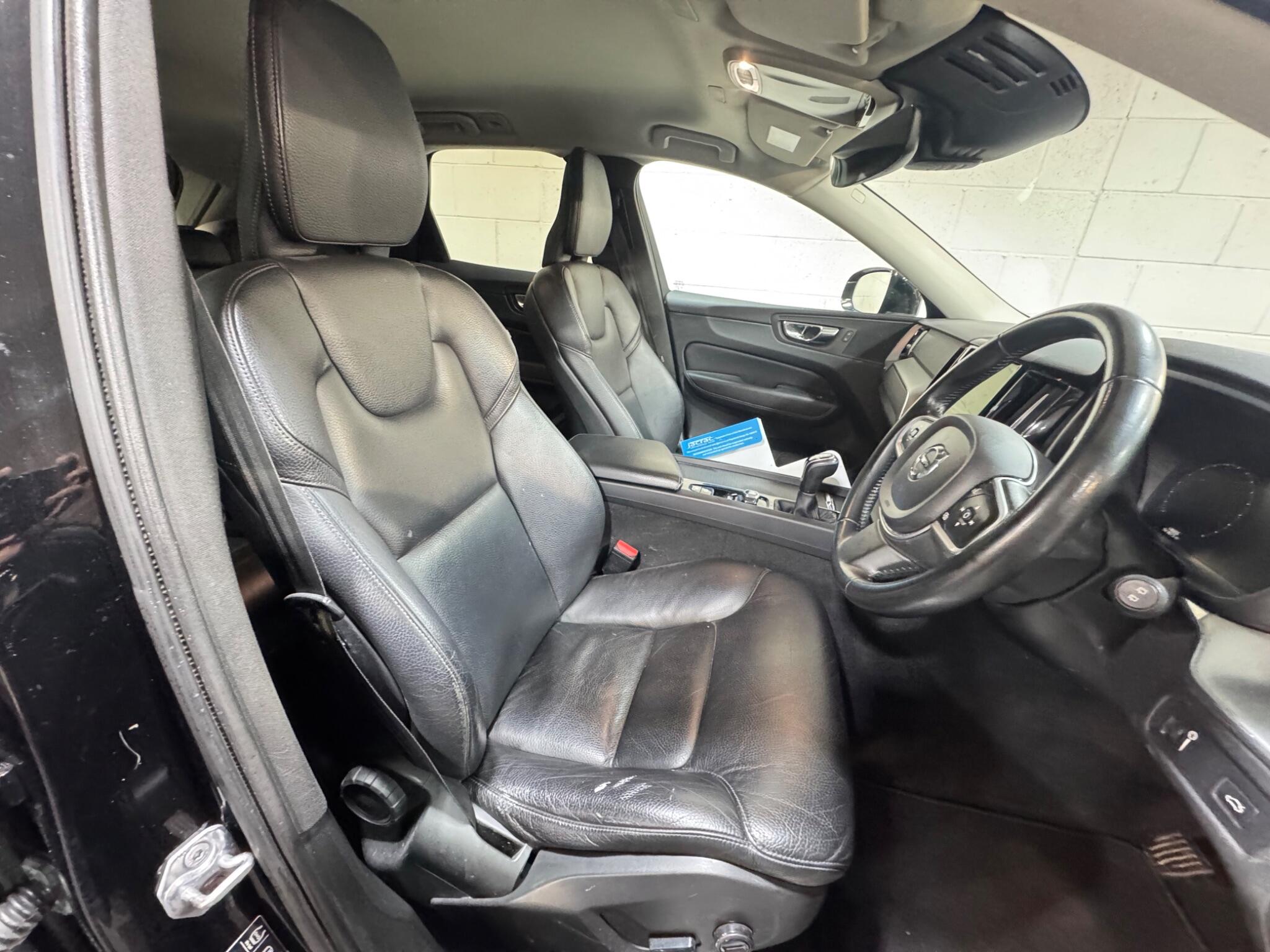 Volvo XC60 - Image 8