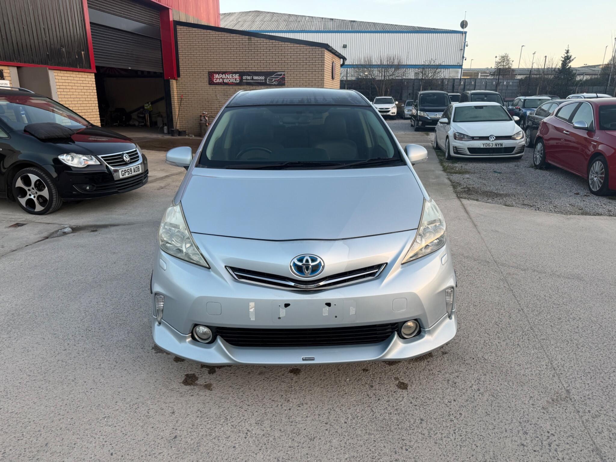 Toyota Prius+ - Image 2