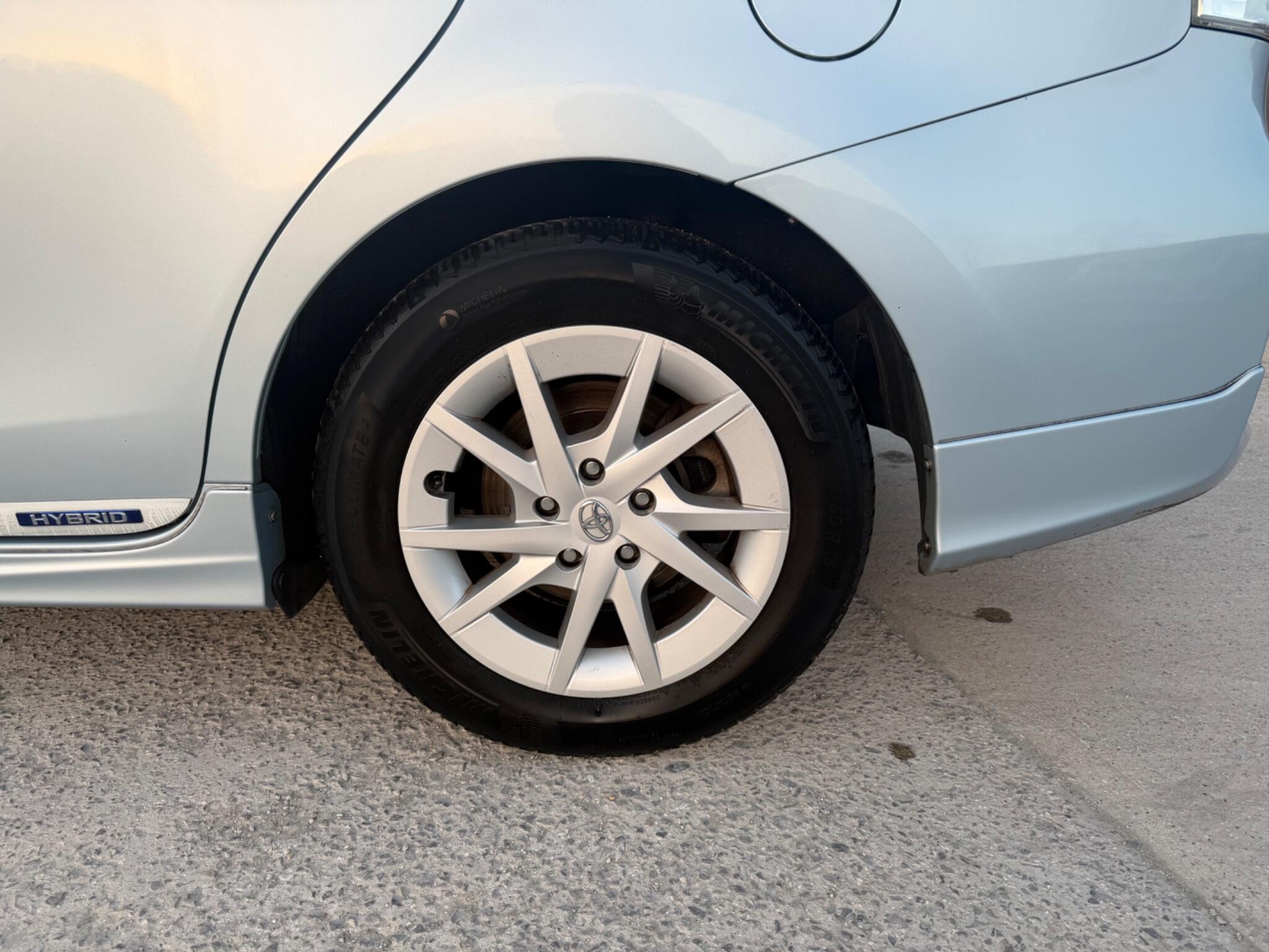 Toyota Prius+ - Image 36