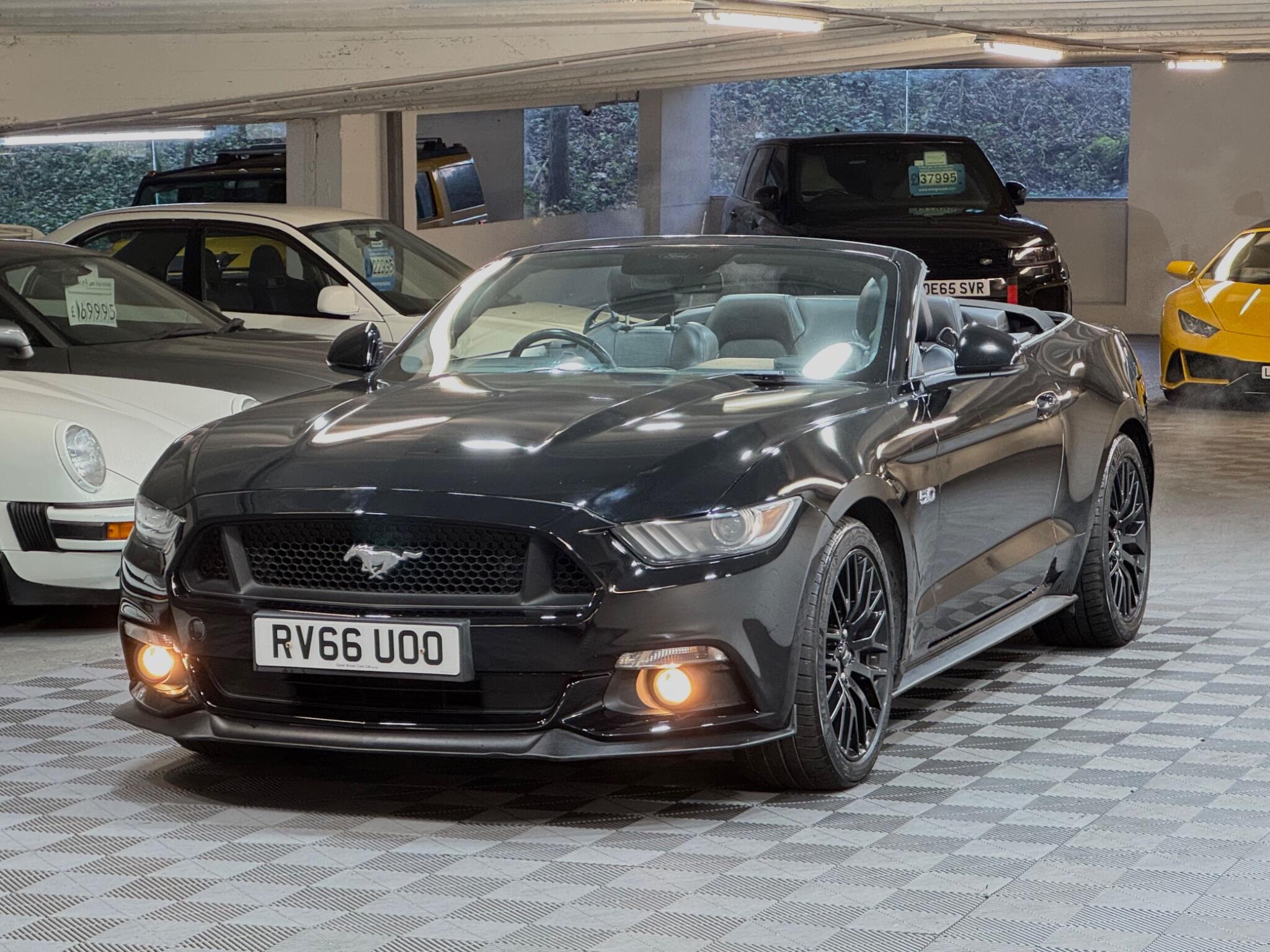 Ford Mustang - Image 13