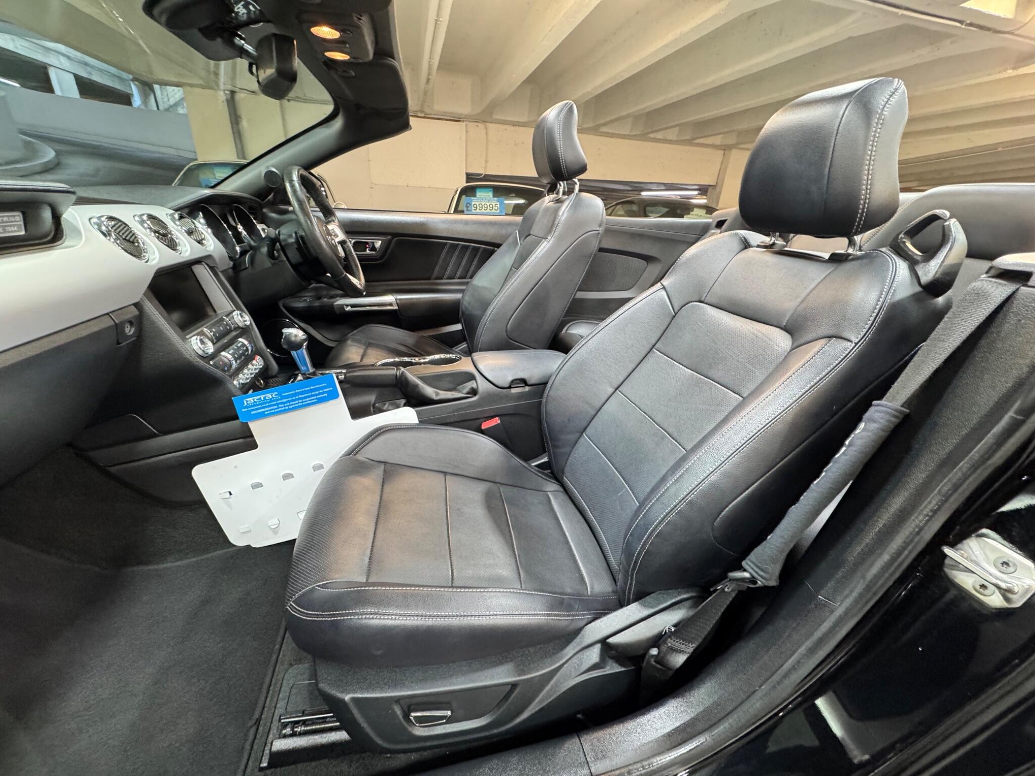 Ford Mustang - Image 16