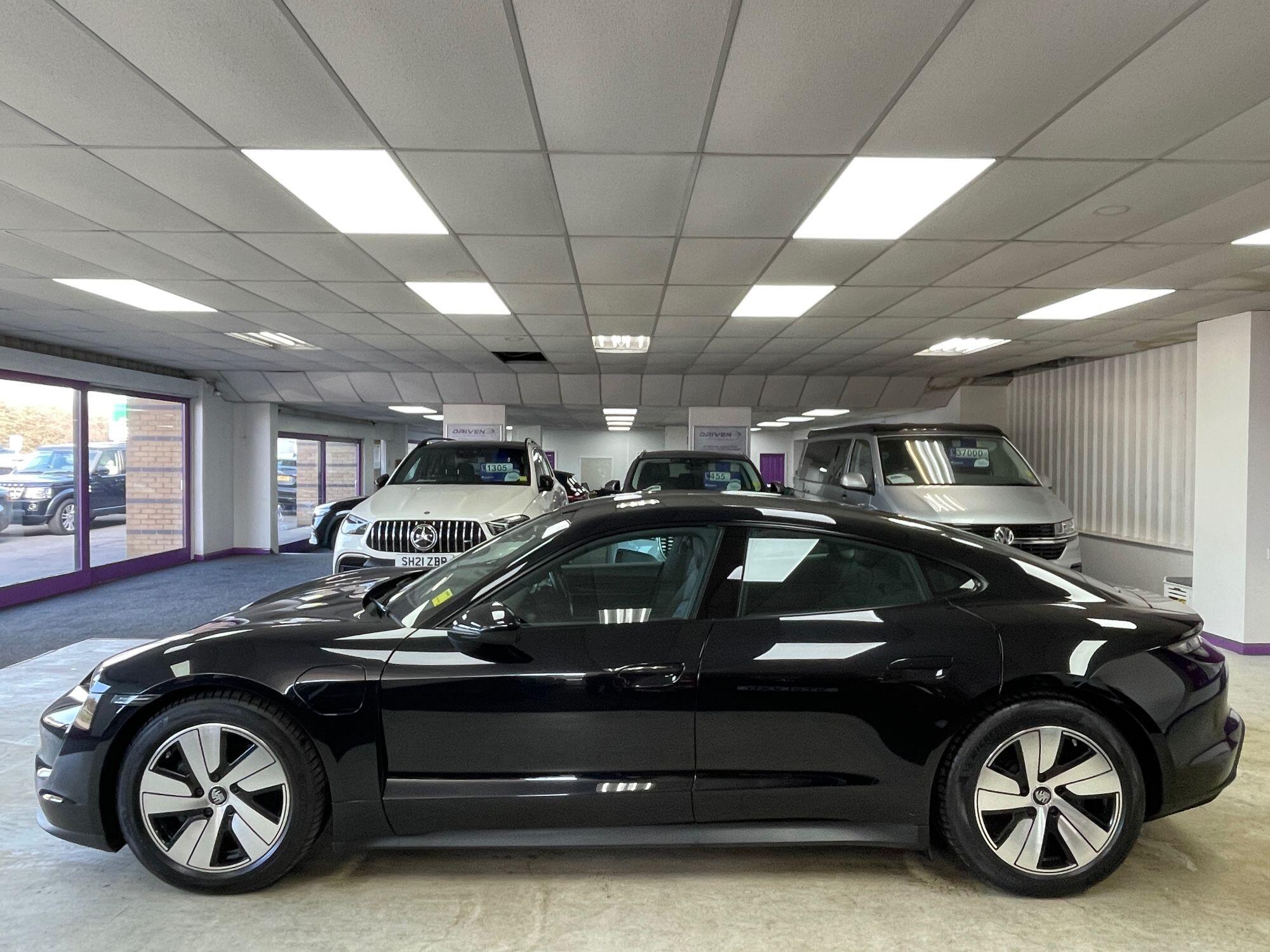 Porsche Taycan - Image 13