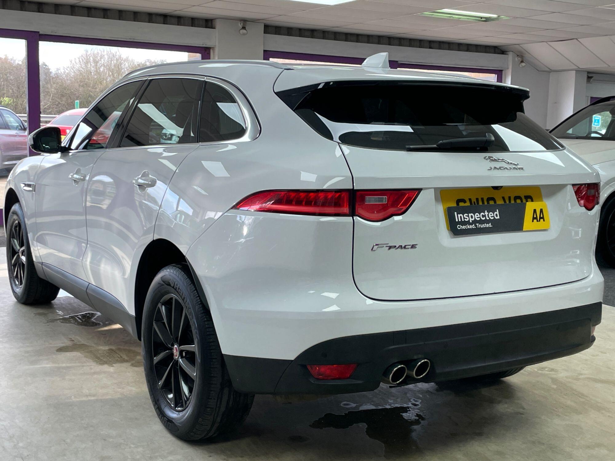 Jaguar F-Pace - Image 9