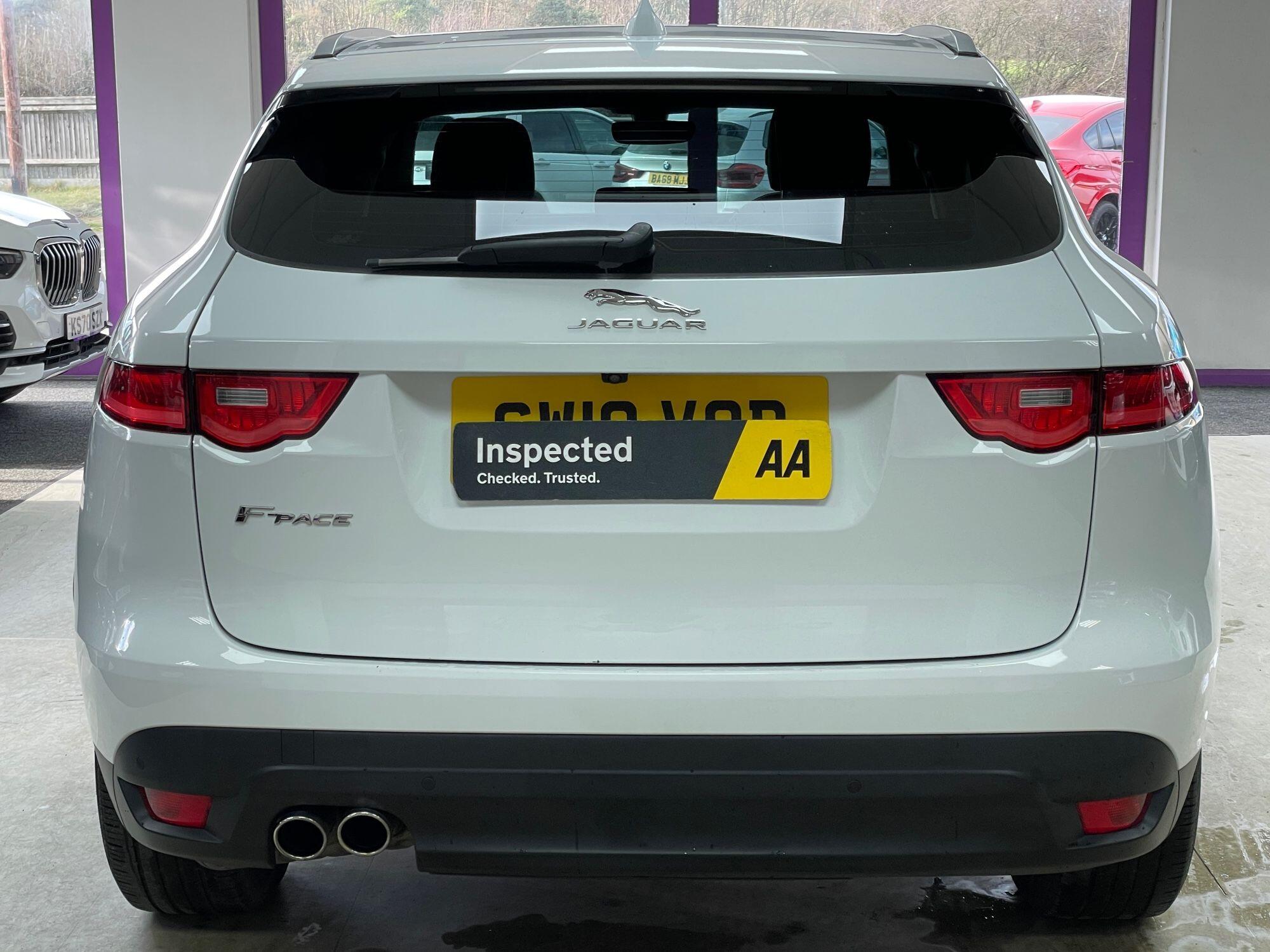 Jaguar F-Pace - Image 10