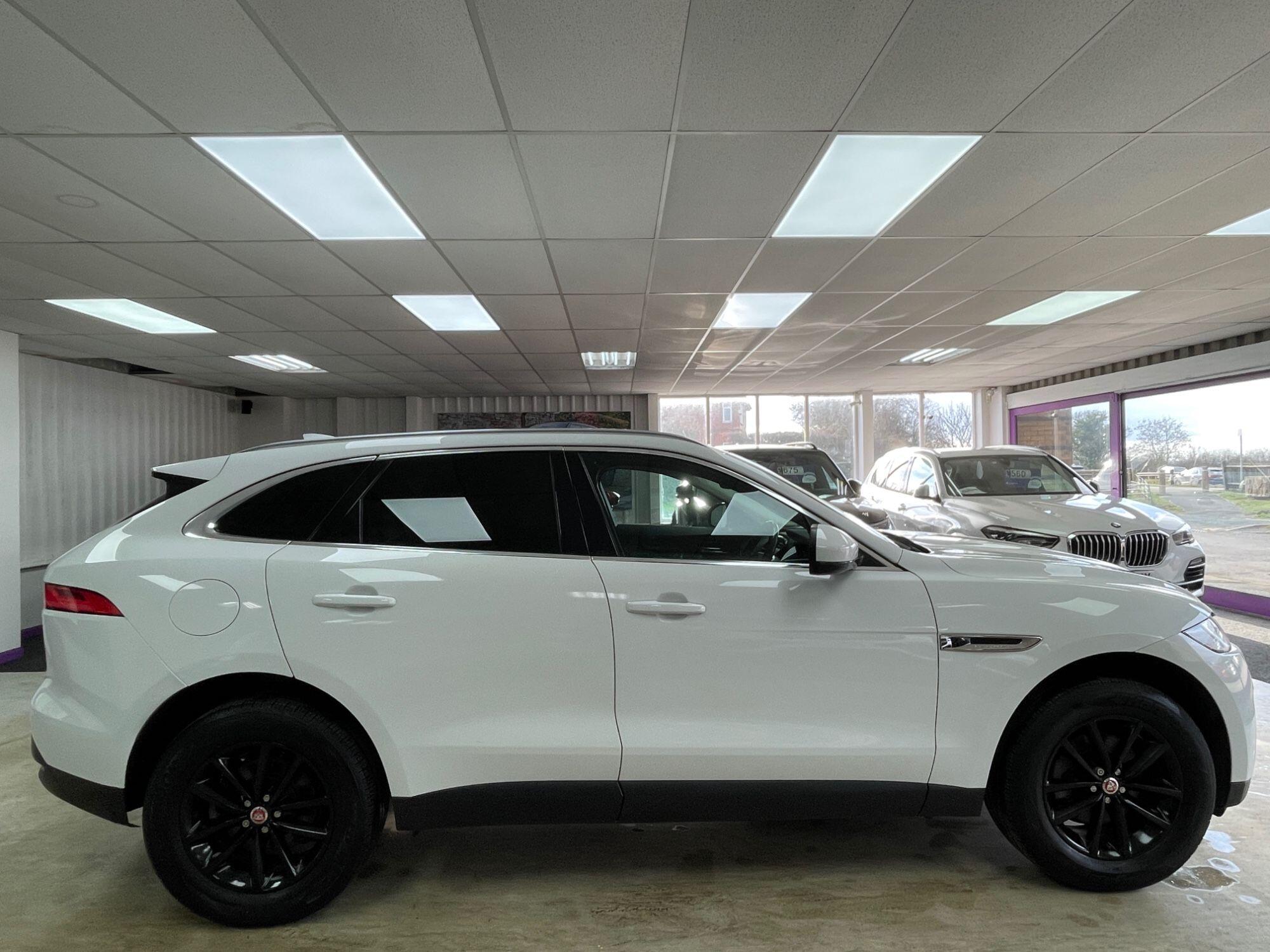Jaguar F-Pace - Image 12