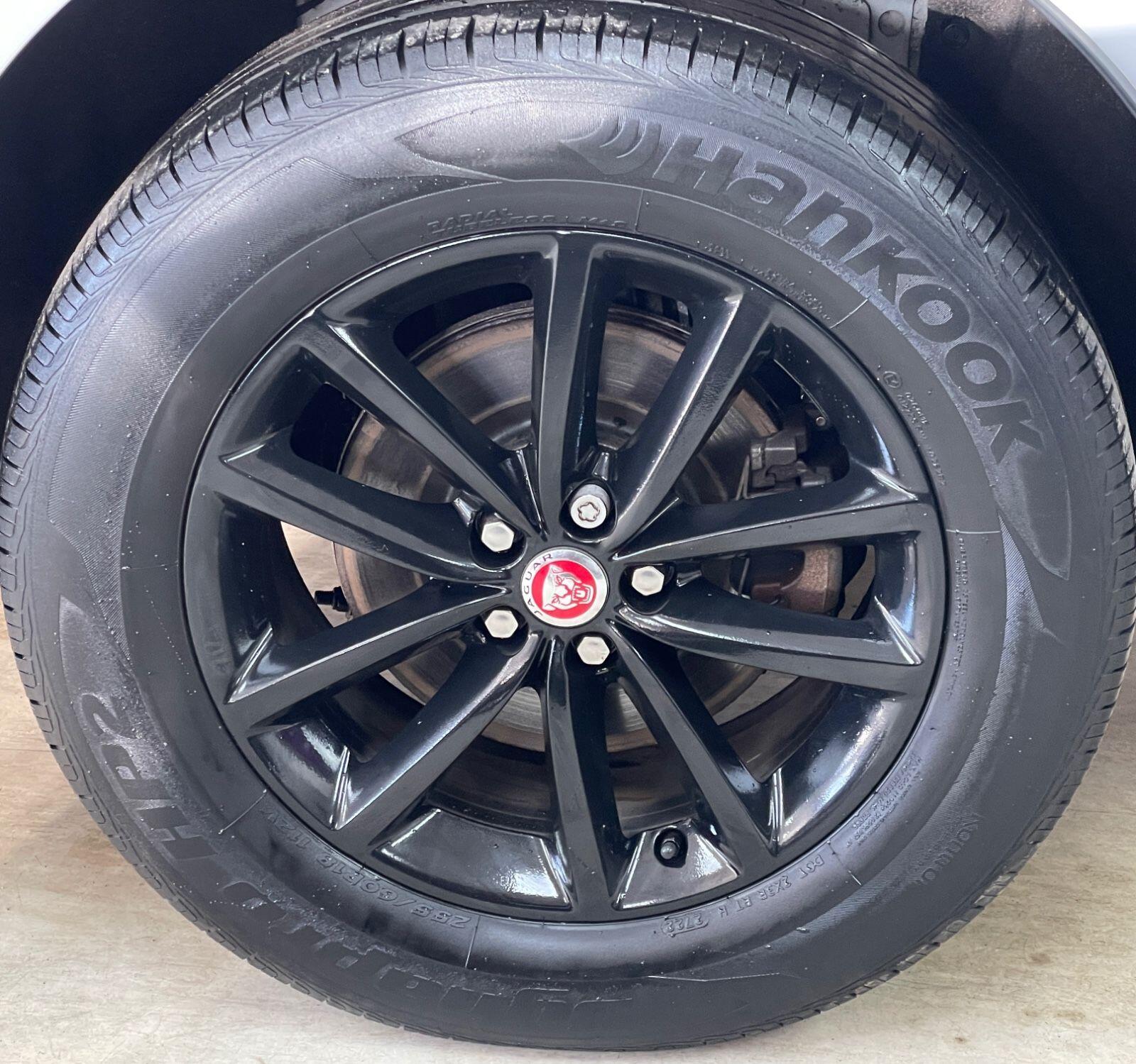 Jaguar F-Pace - Image 17