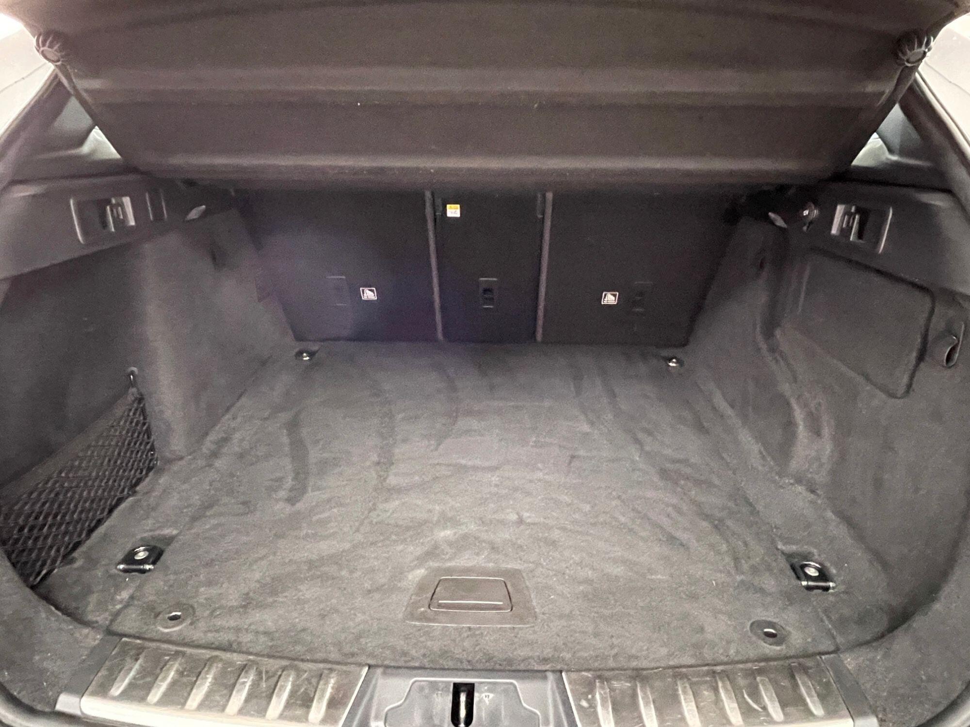 Jaguar F-Pace - Image 18