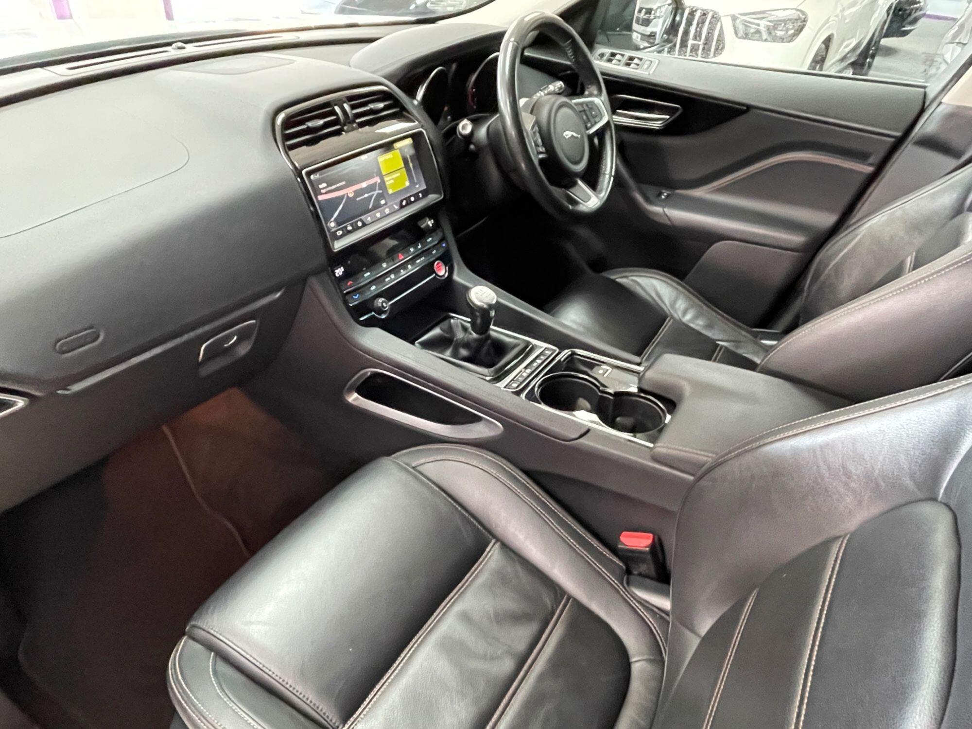 Jaguar F-Pace - Image 31