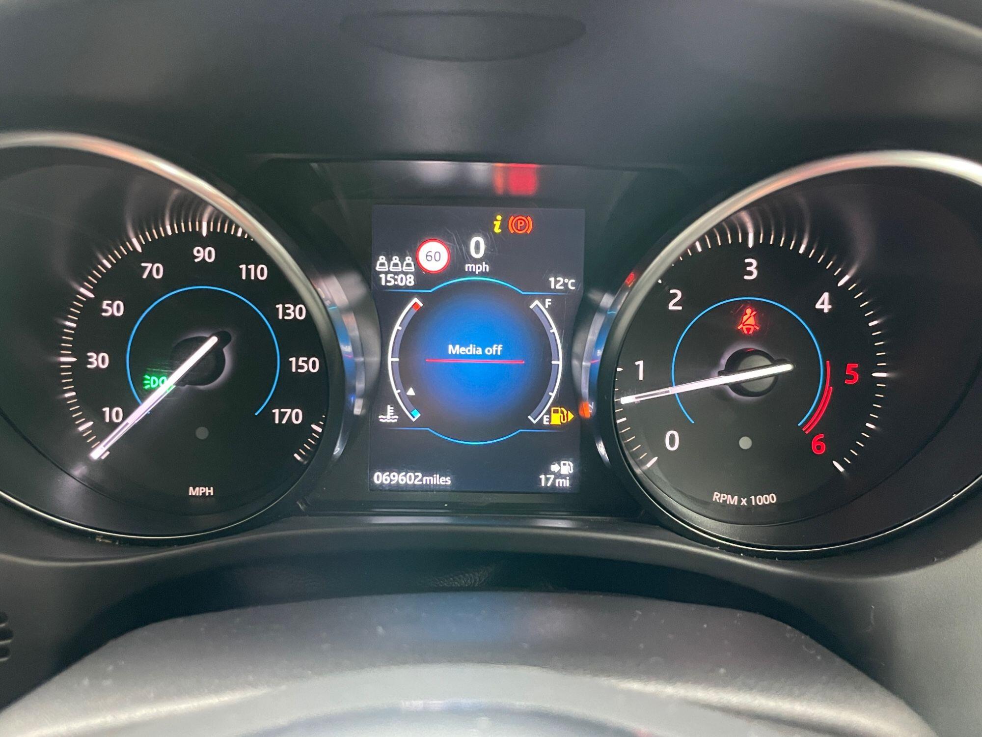 Jaguar F-Pace - Image 37