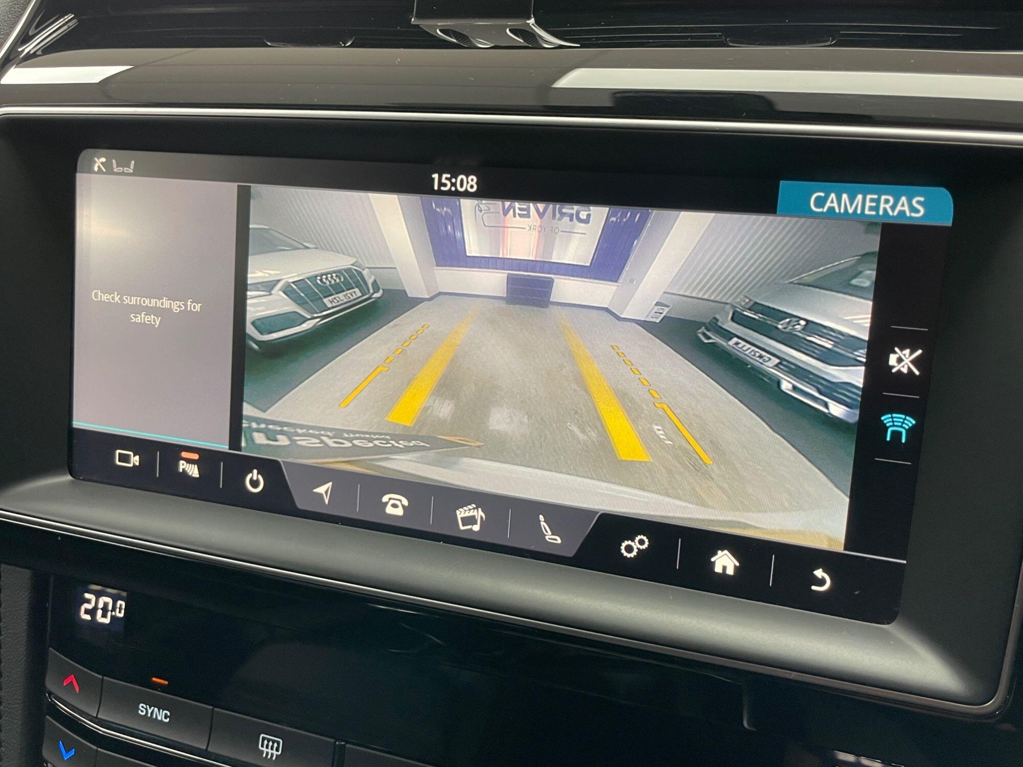 Jaguar F-Pace - Image 38