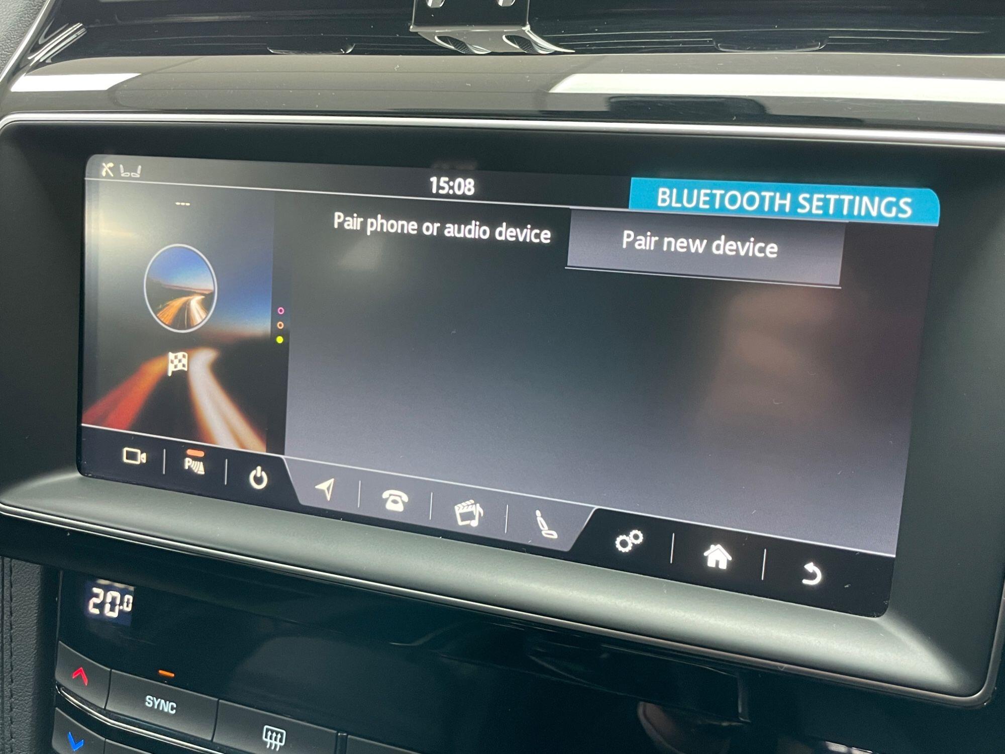 Jaguar F-Pace - Image 40